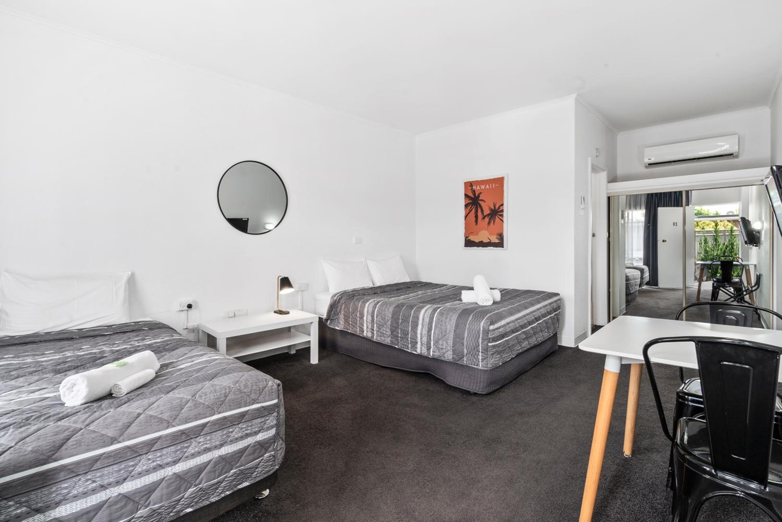 Standard Twin Room photo 3