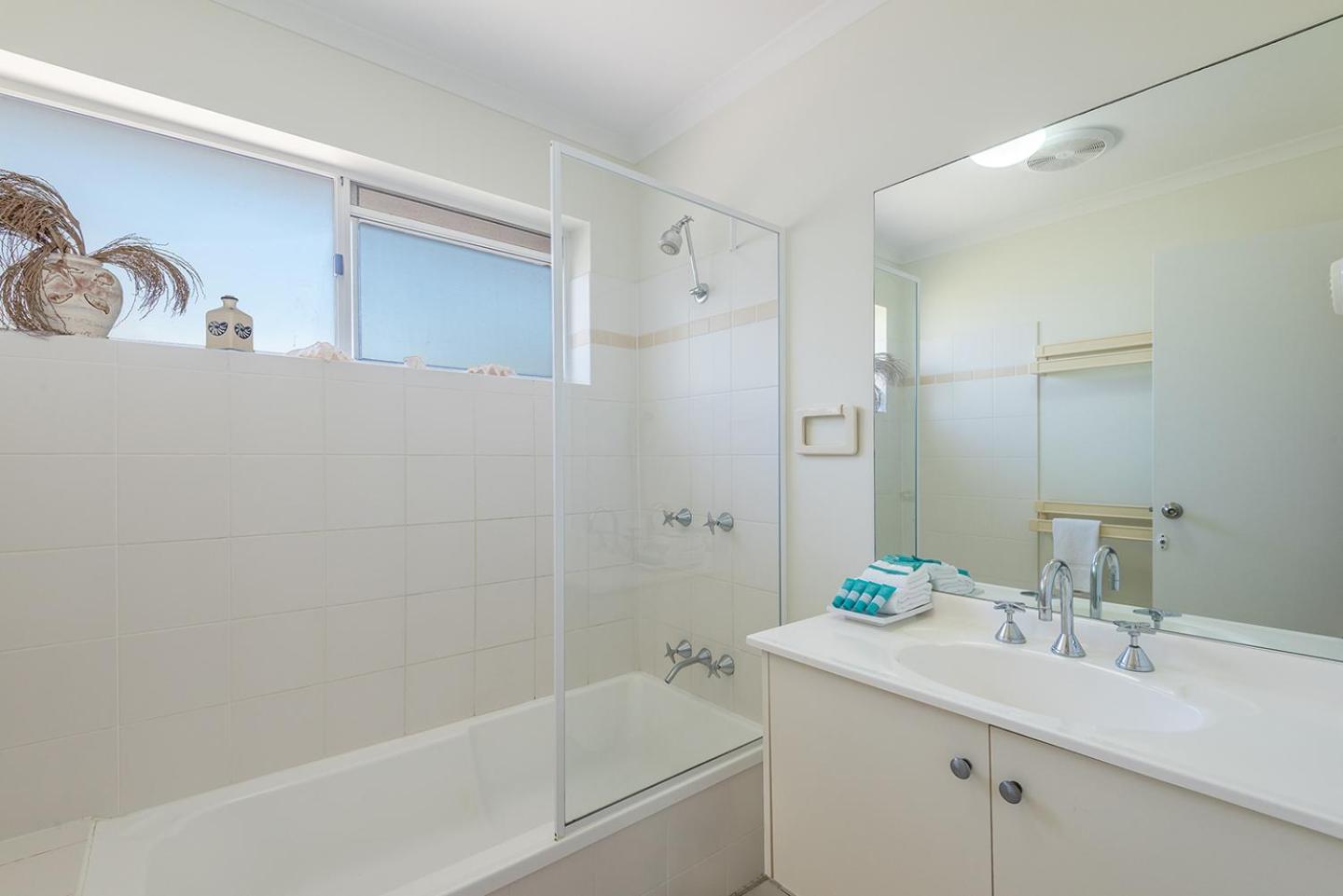 Sandy Beach Resort 8 - 3 Bedroom photo 3
