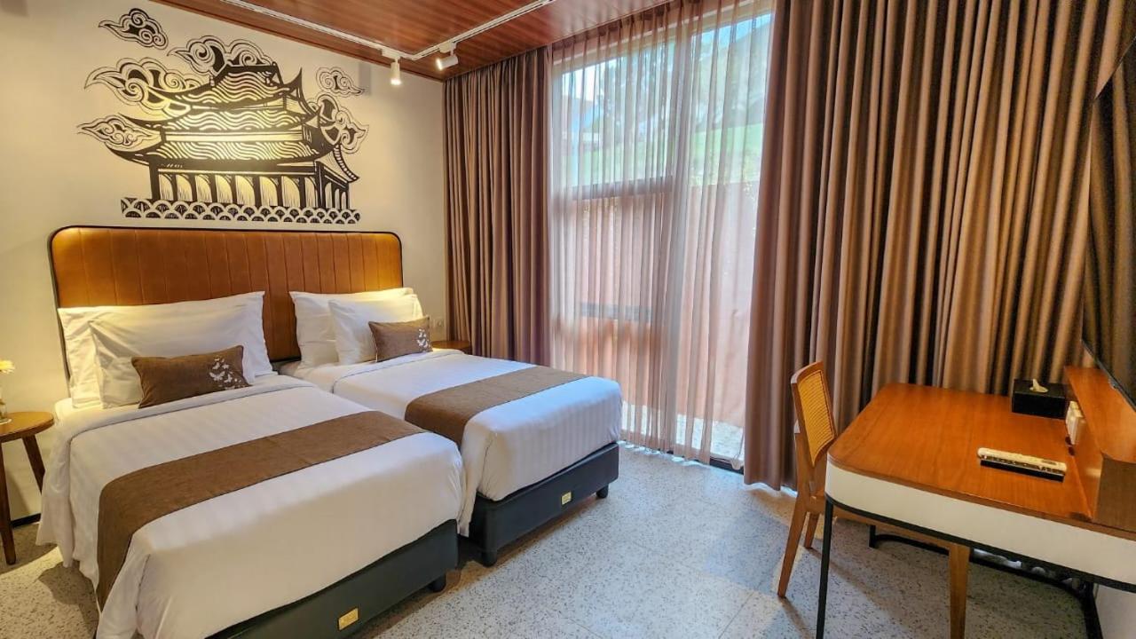 Two-Bedroom Villa - Photo 2