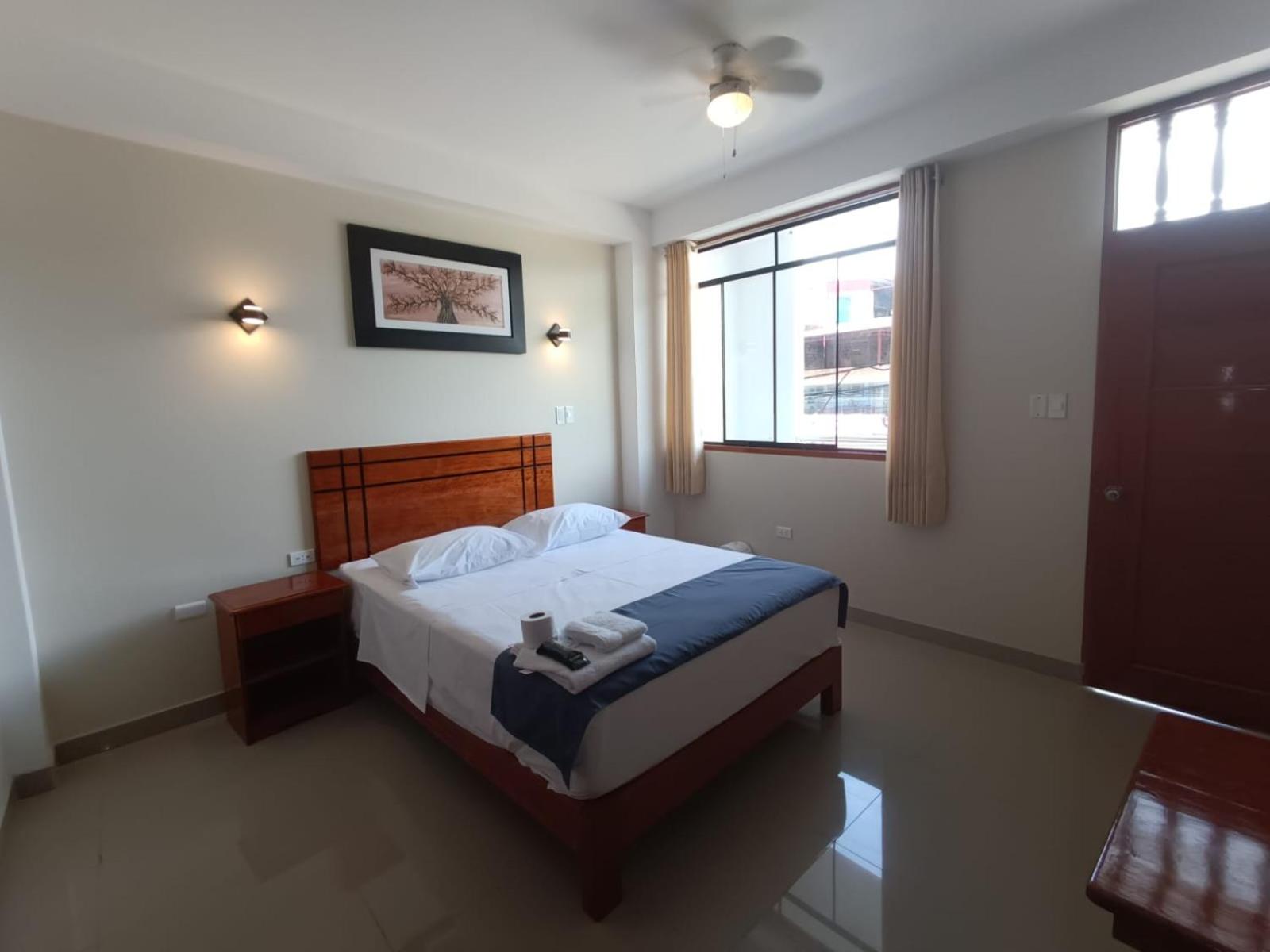 Deluxe King Room photo 1