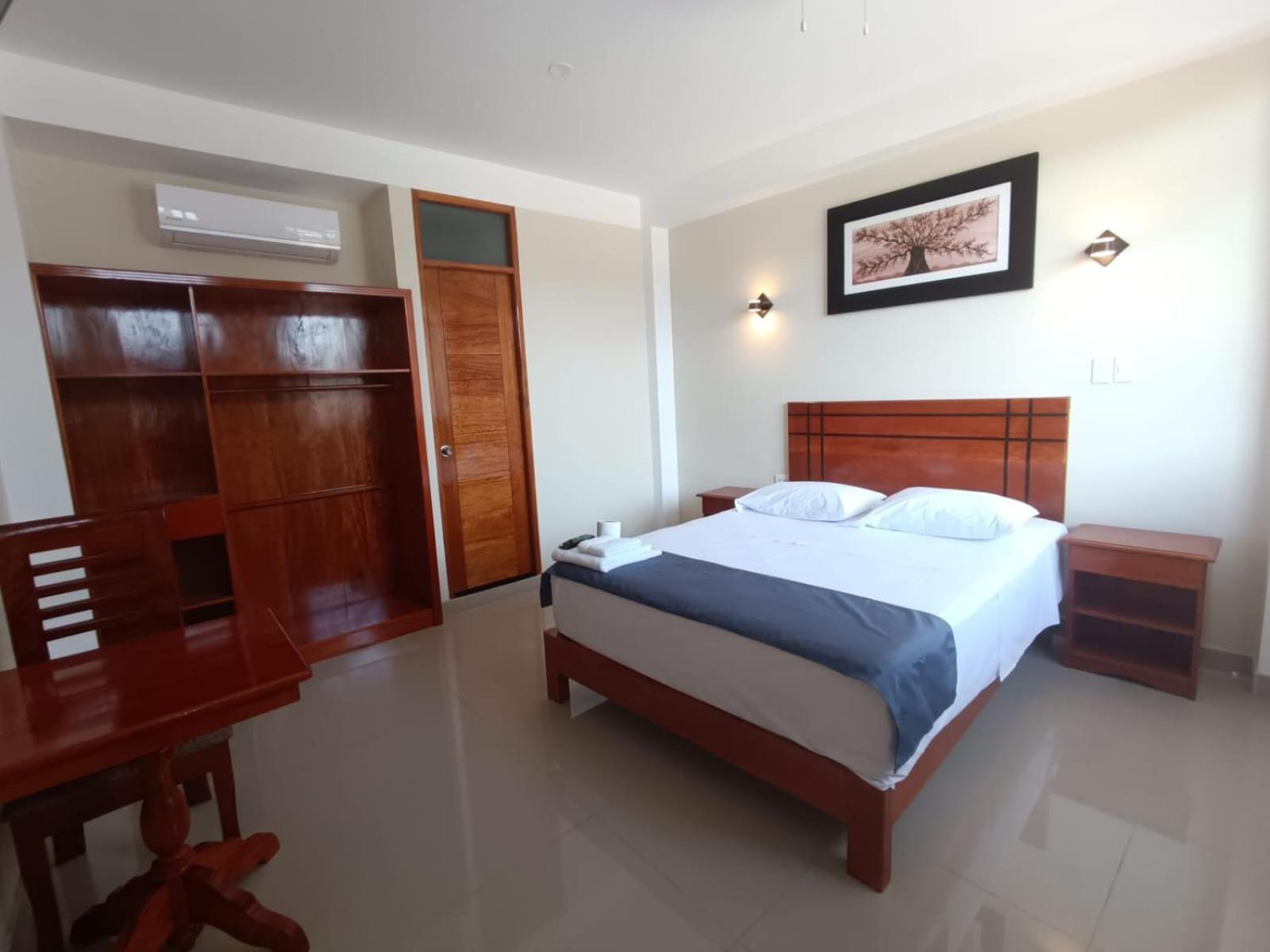 Deluxe King Room photo 2