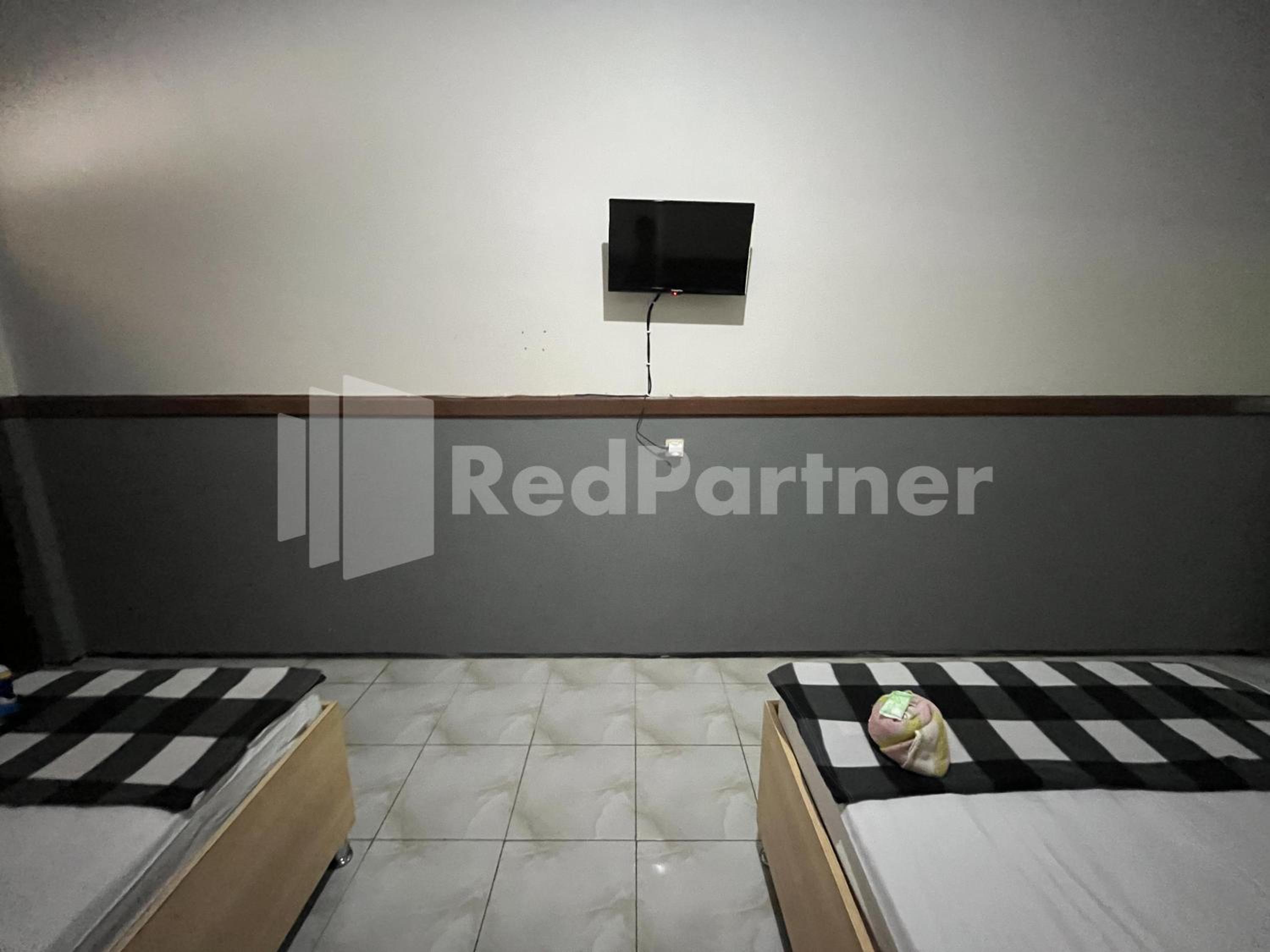Twin Room - Photo 8