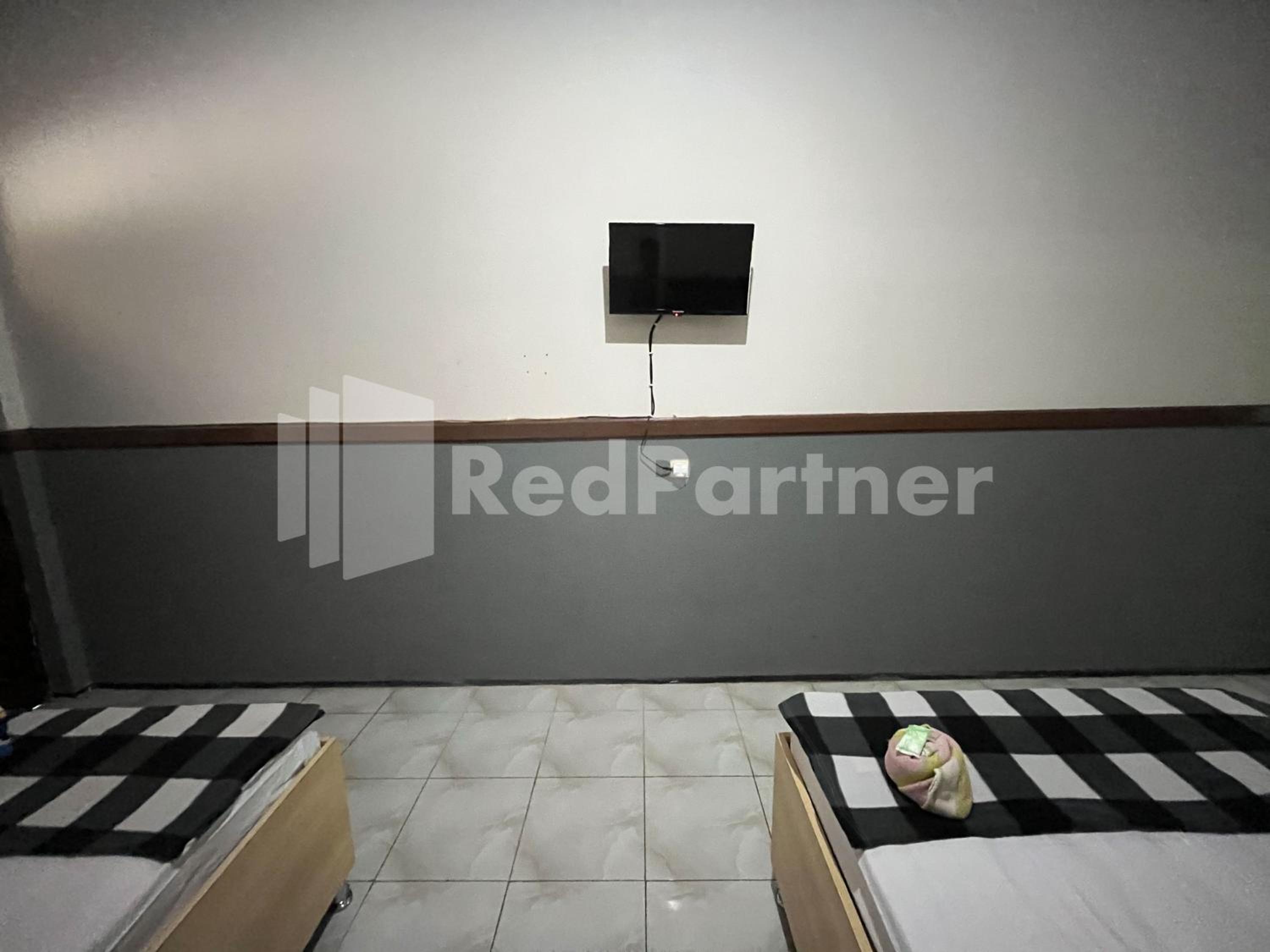 Twin Room - Photo 11