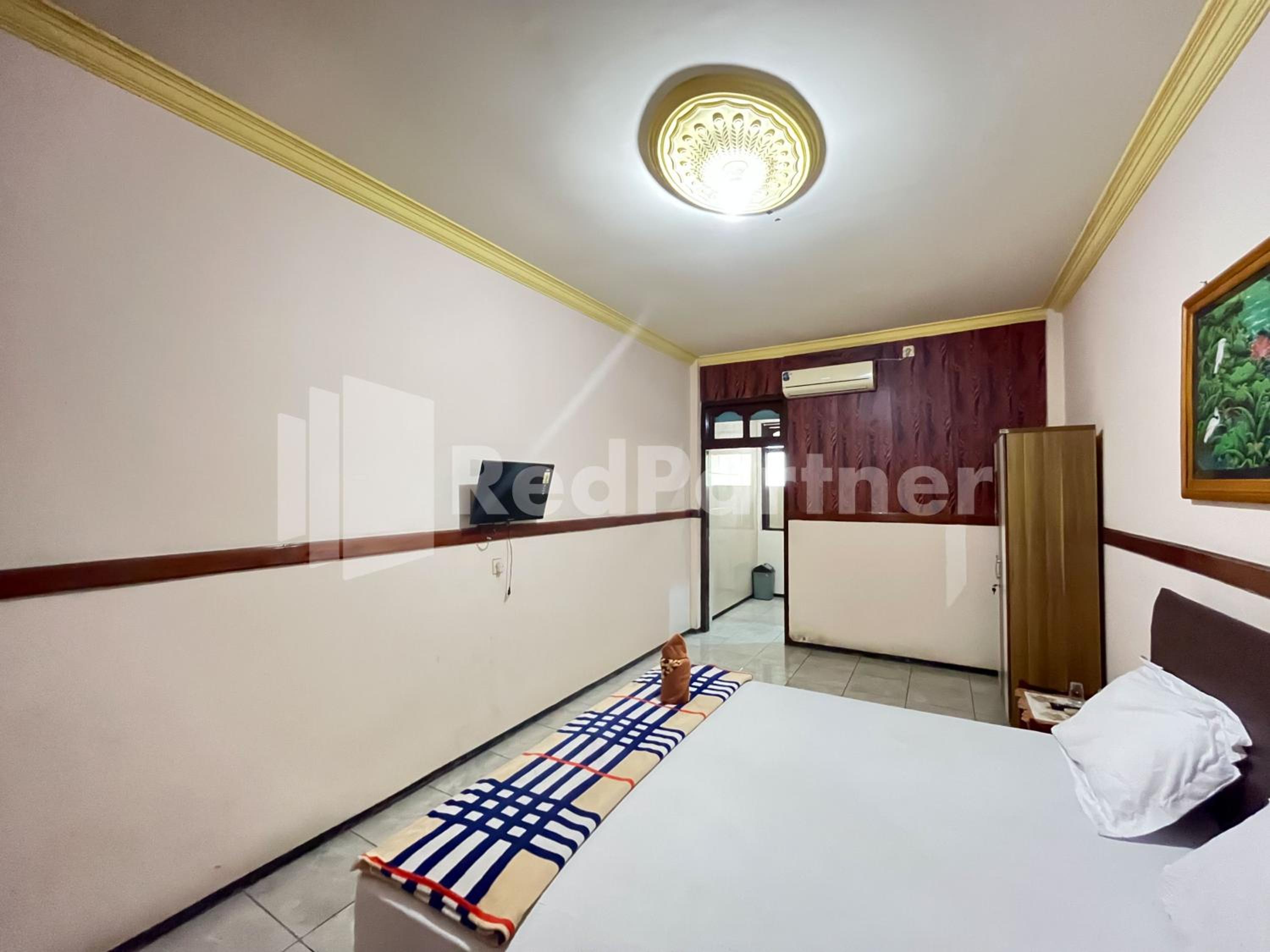 Deluxe Double Room - Photo 11