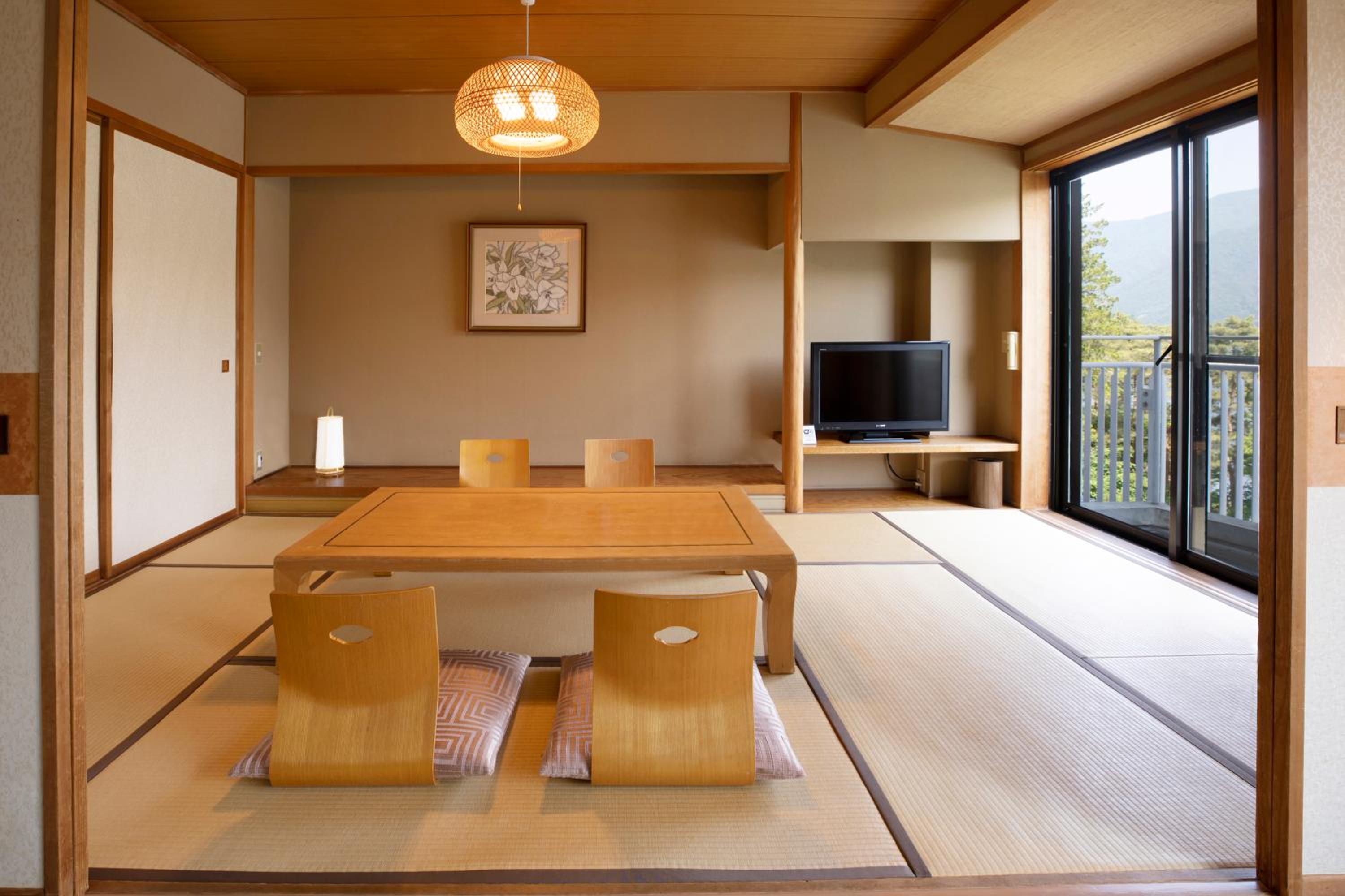 Superior Room with Tatami Area and Lake View - Non-Smoking - East Building