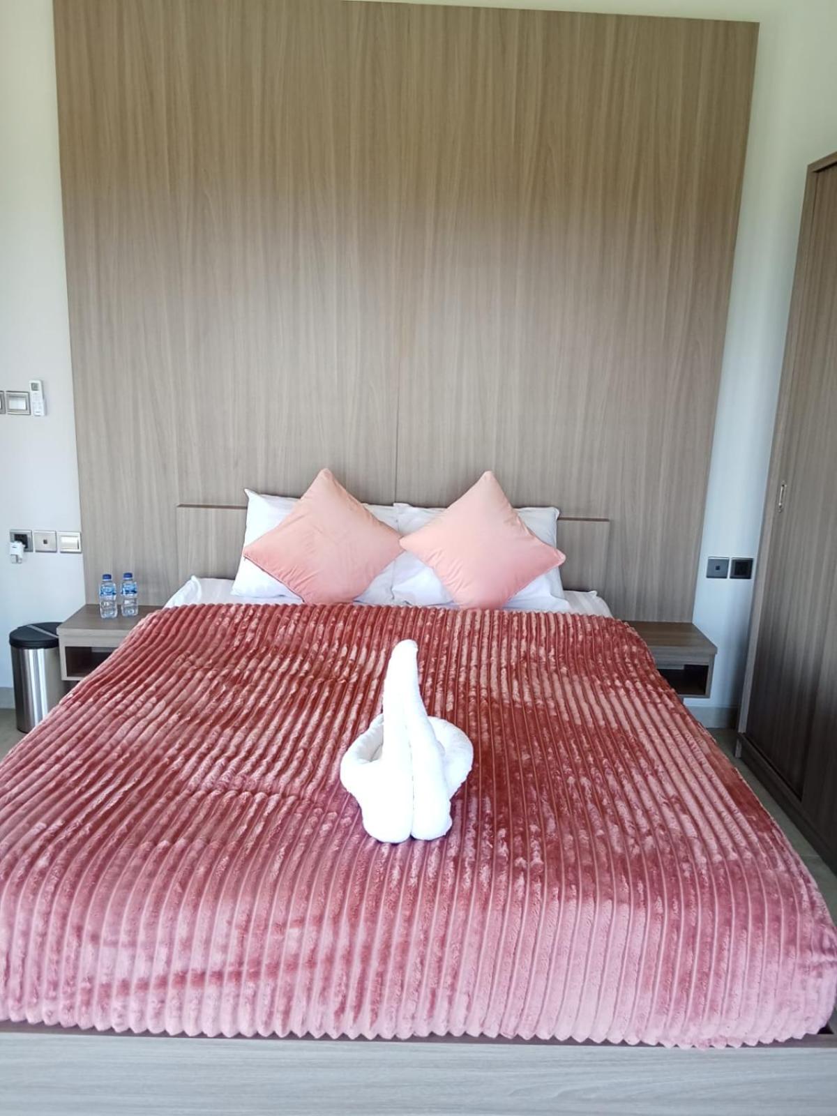 Double Room with Balcony and Sea View - Photo 10