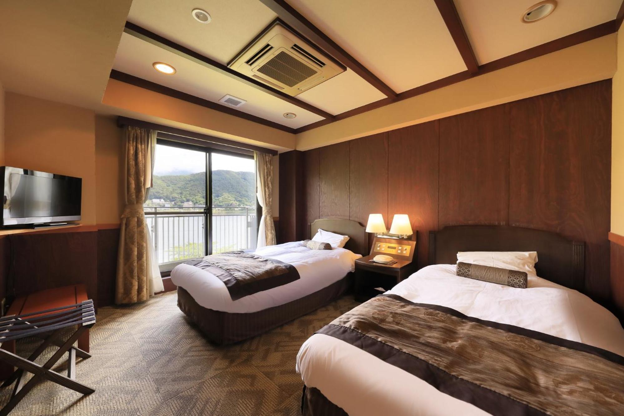 Suite with Open-Air Bath - Non-Smoking - East Building thumbnail 6