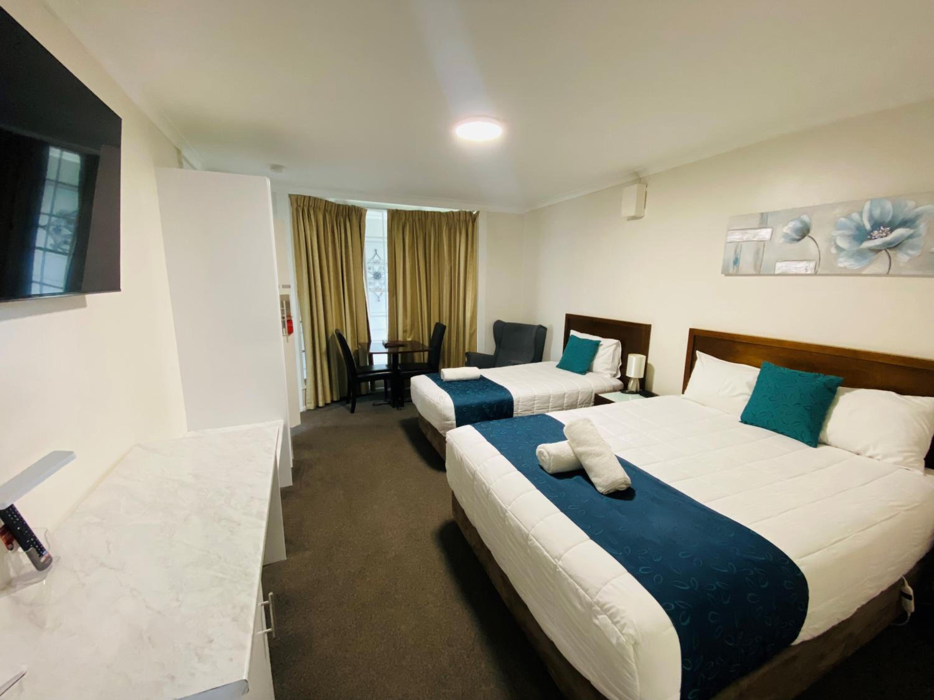 Deluxe Twin Room photo 3