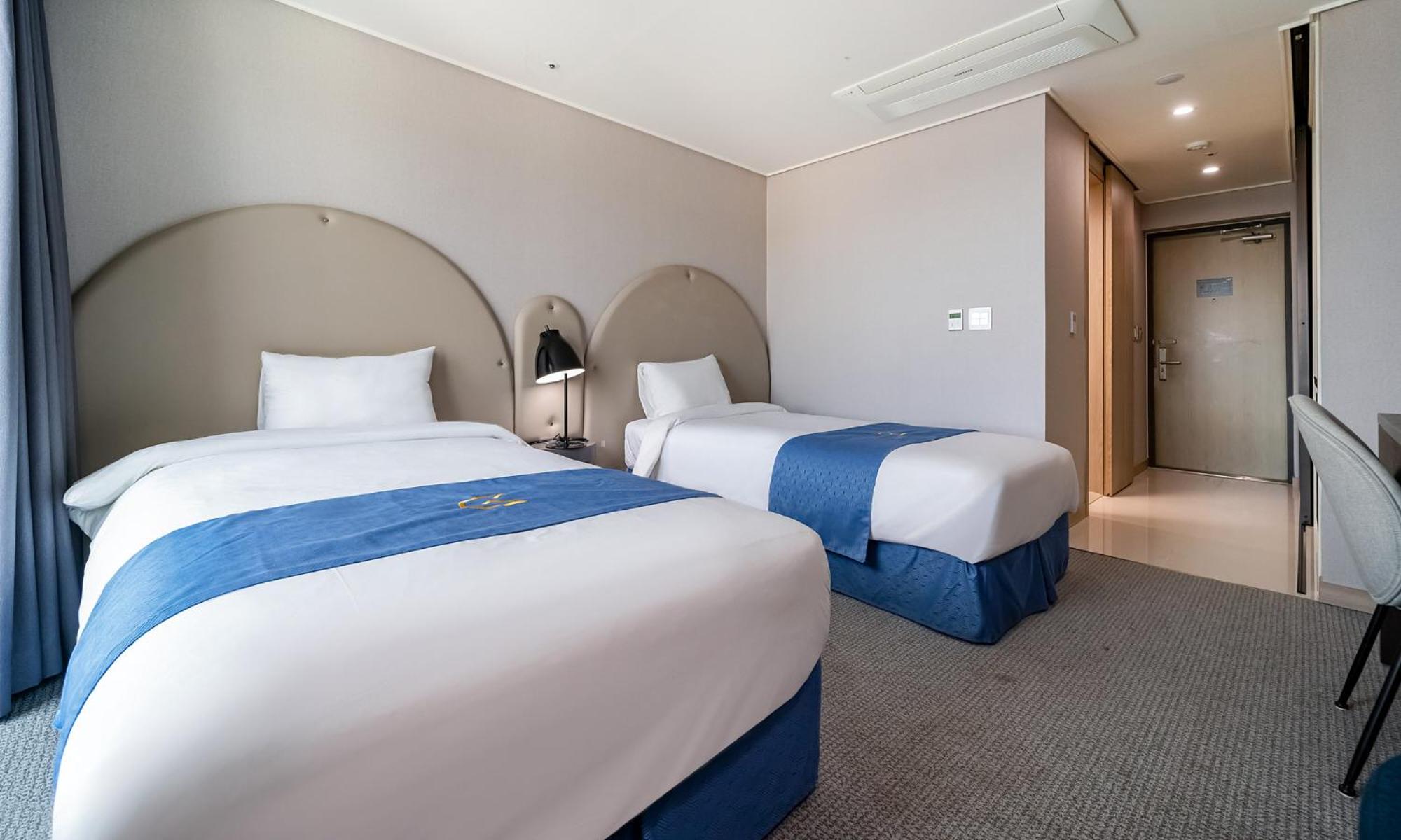 Standard Twin Room photo 3