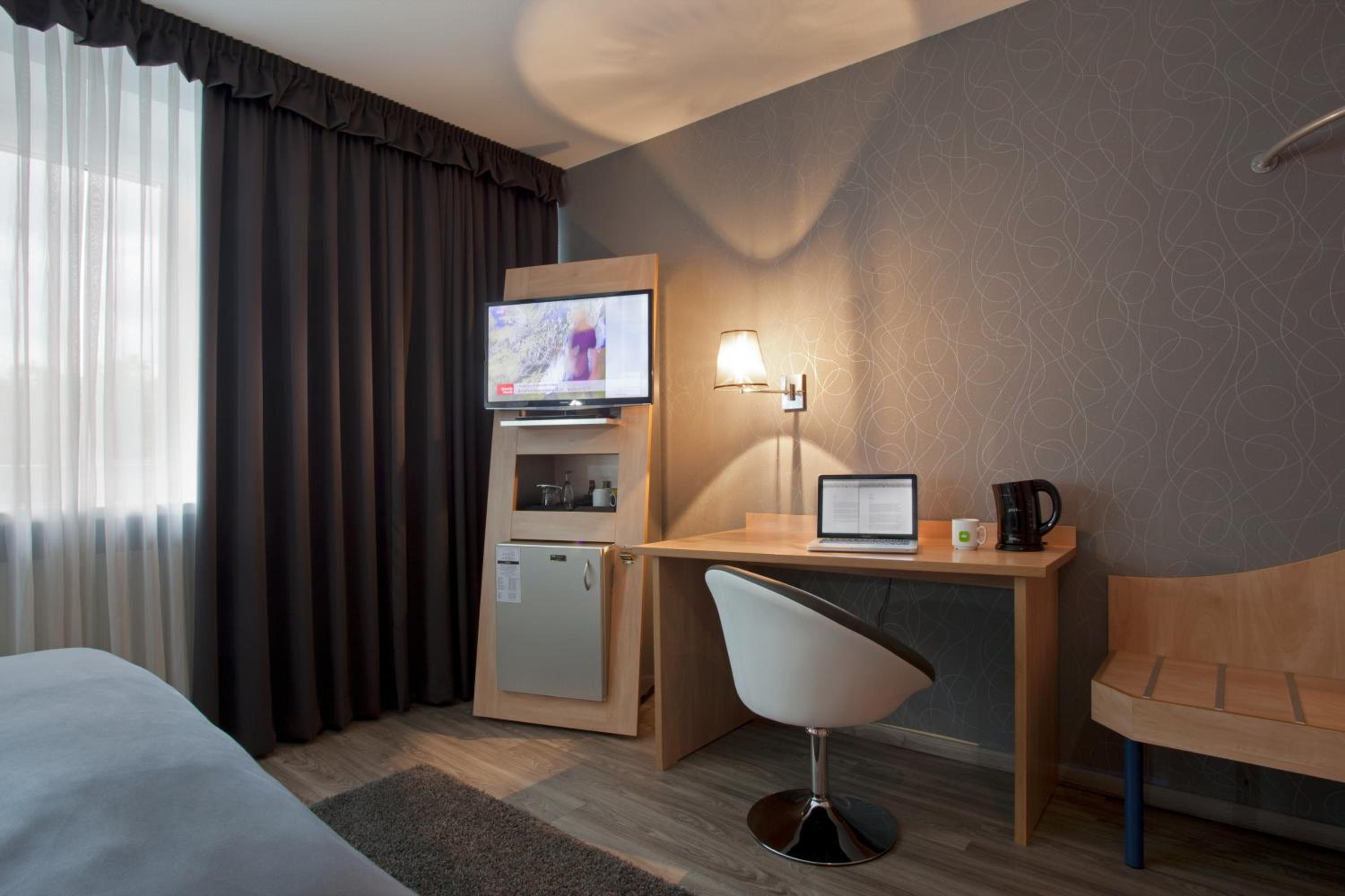 Double or Twin Room - Photo 6