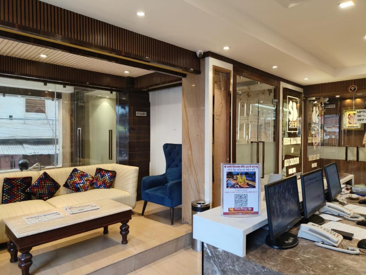 Deluxe Room - Photo 9