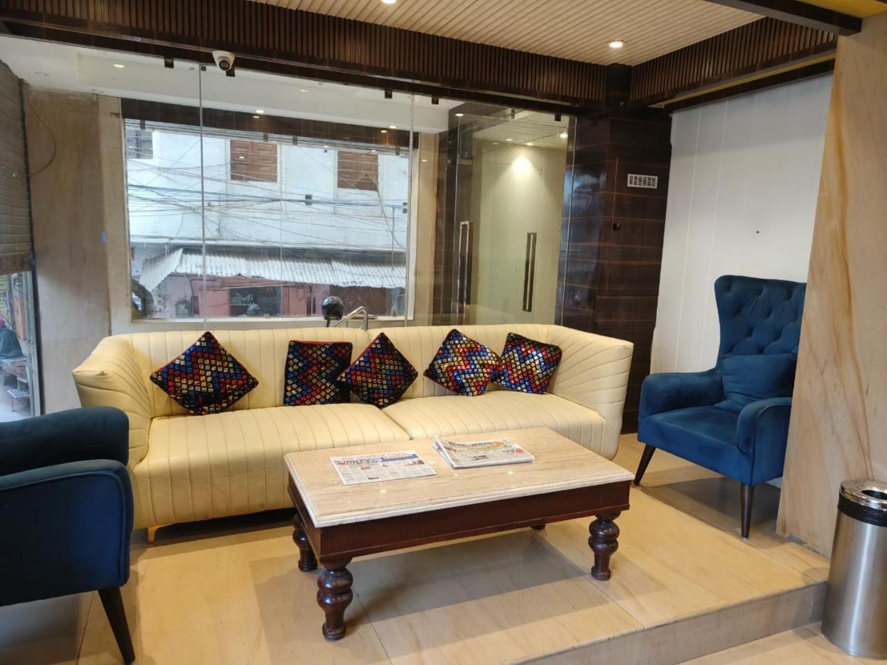 Deluxe Room - Photo 8