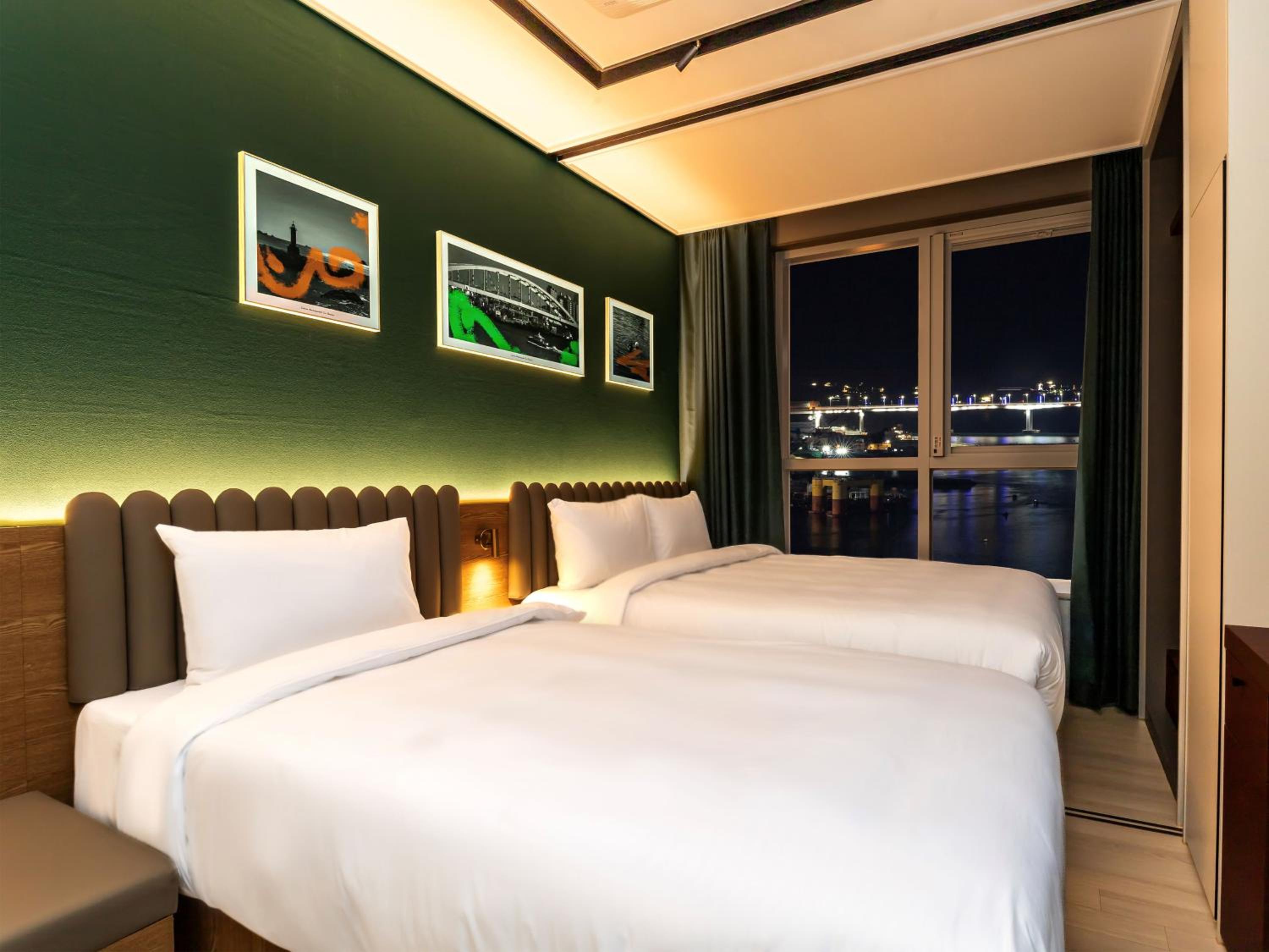 Premier Twin Room