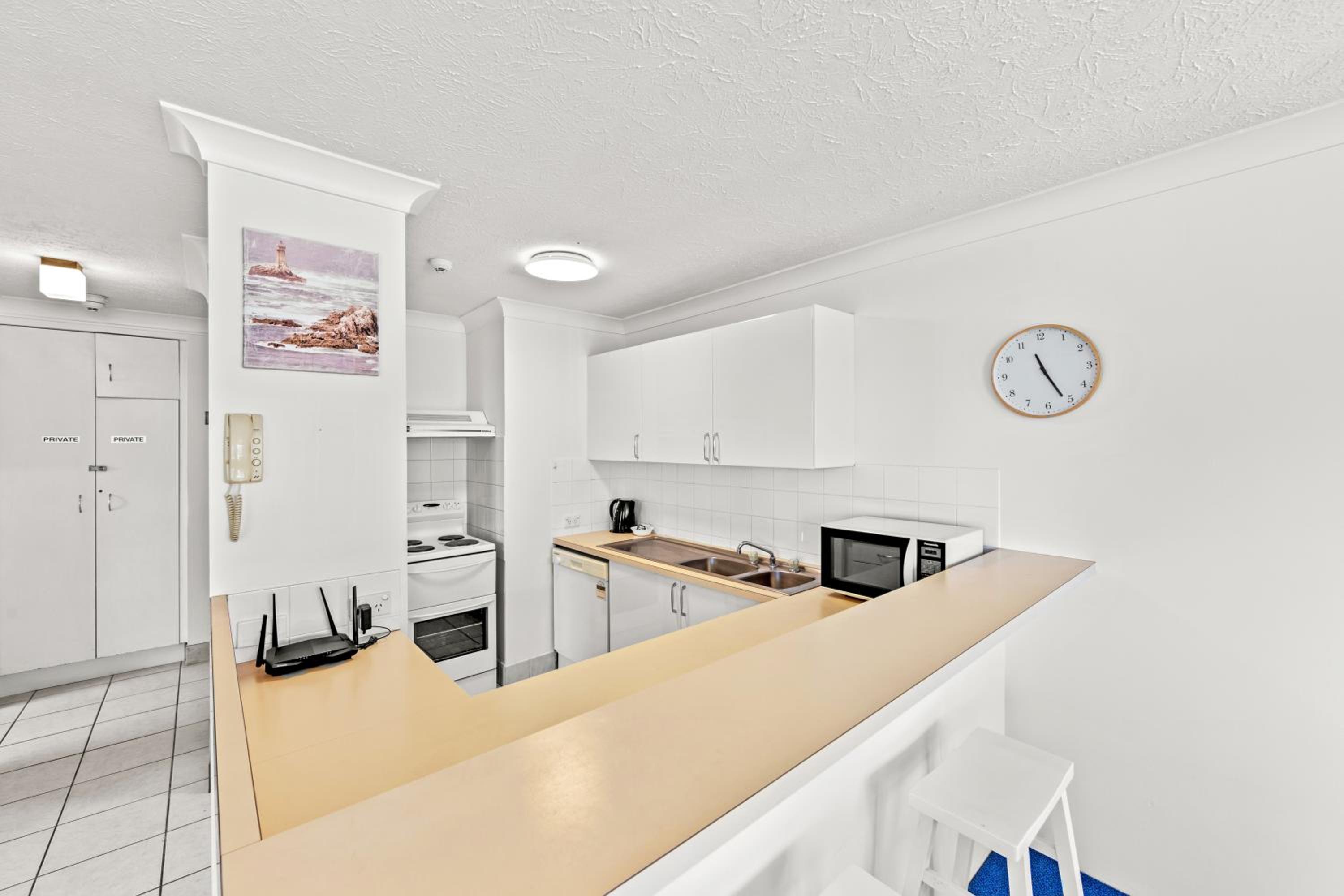 1 Bedroom Budget Apartment photo 3