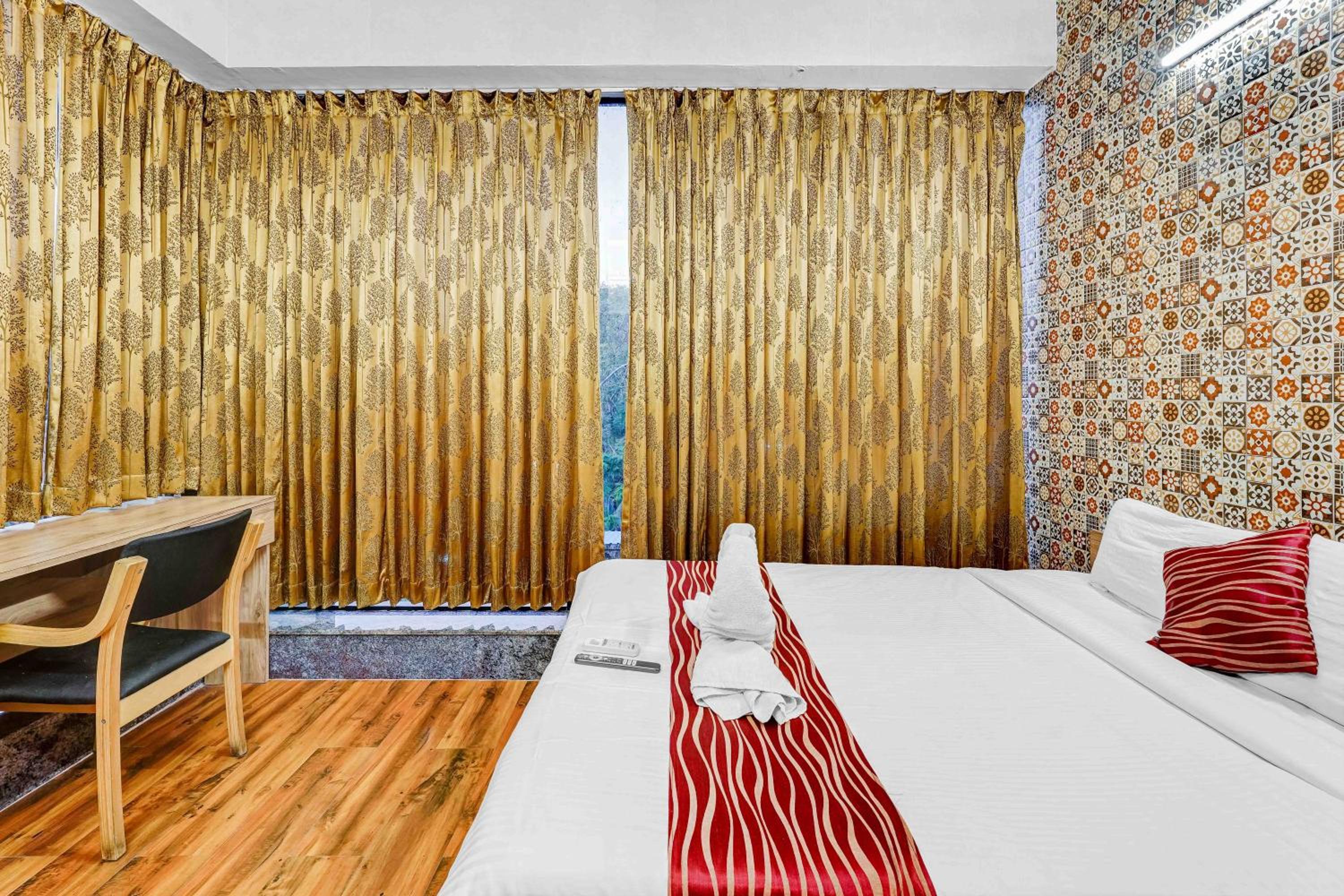Two-Bedroom Apartment - Photo 17