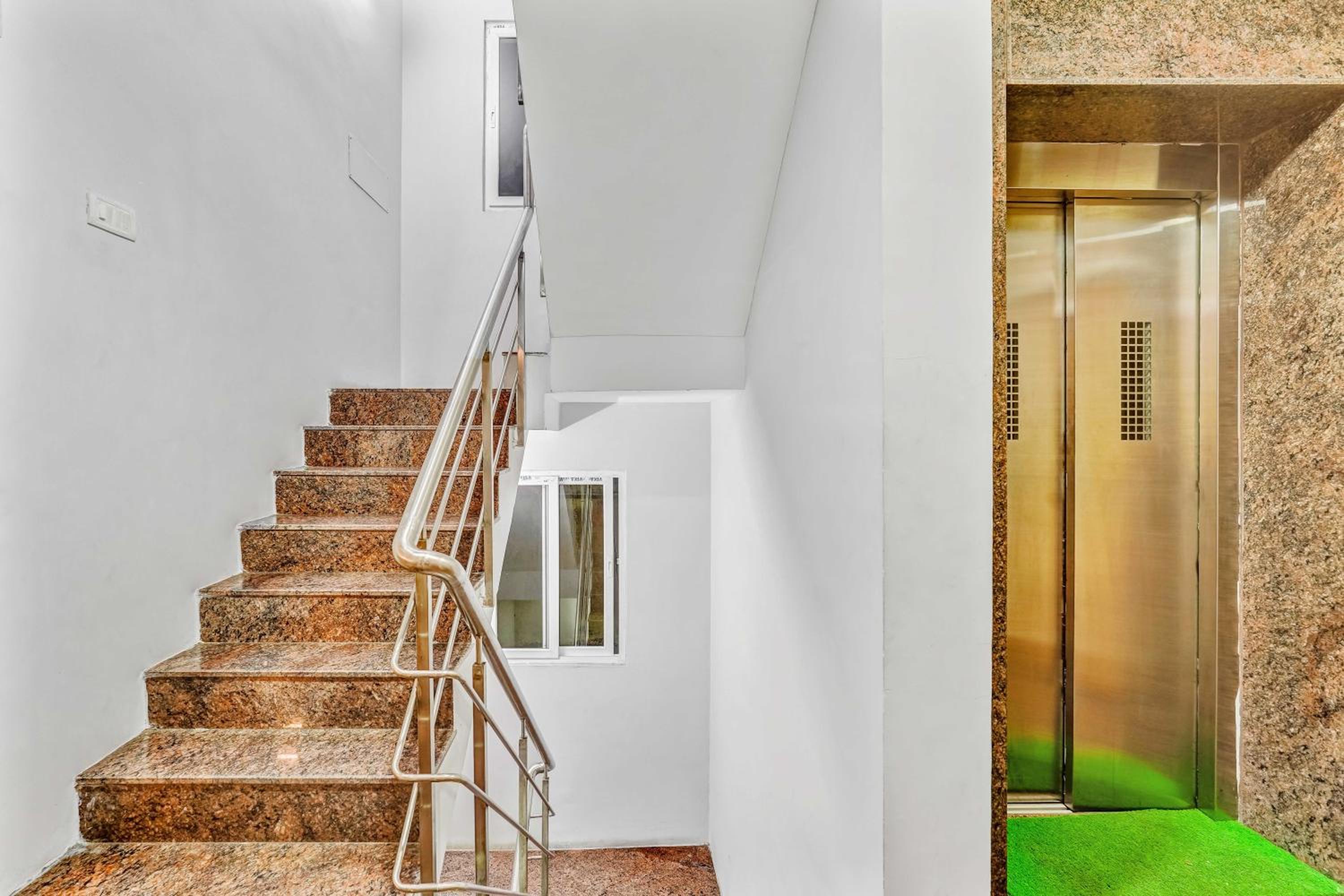 One-Bedroom Apartment - Photo 9
