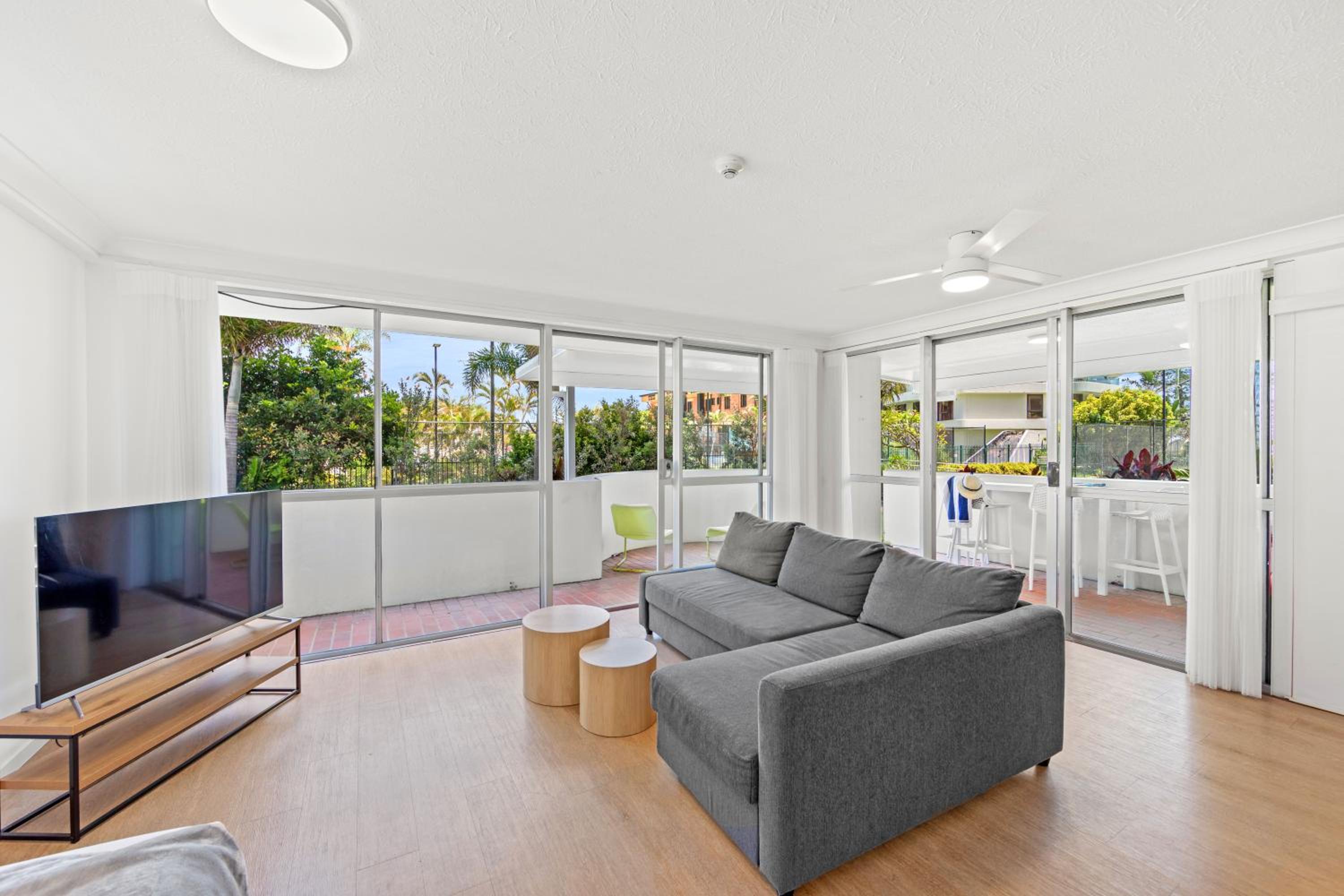 1 Bedroom Apartment with Garden View