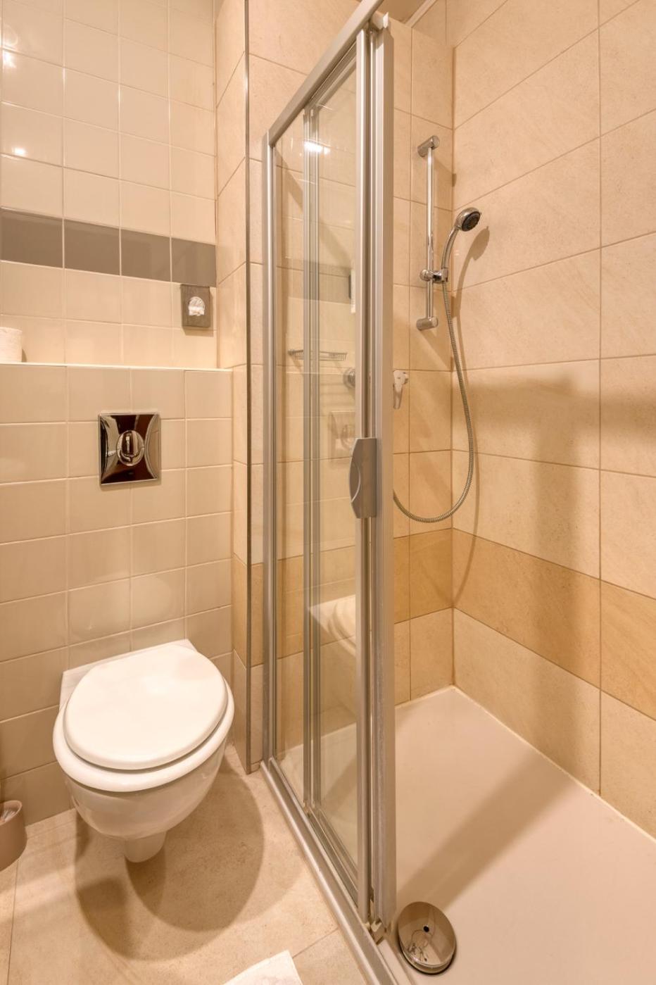 Economy Double or Twin Room - Photo 5