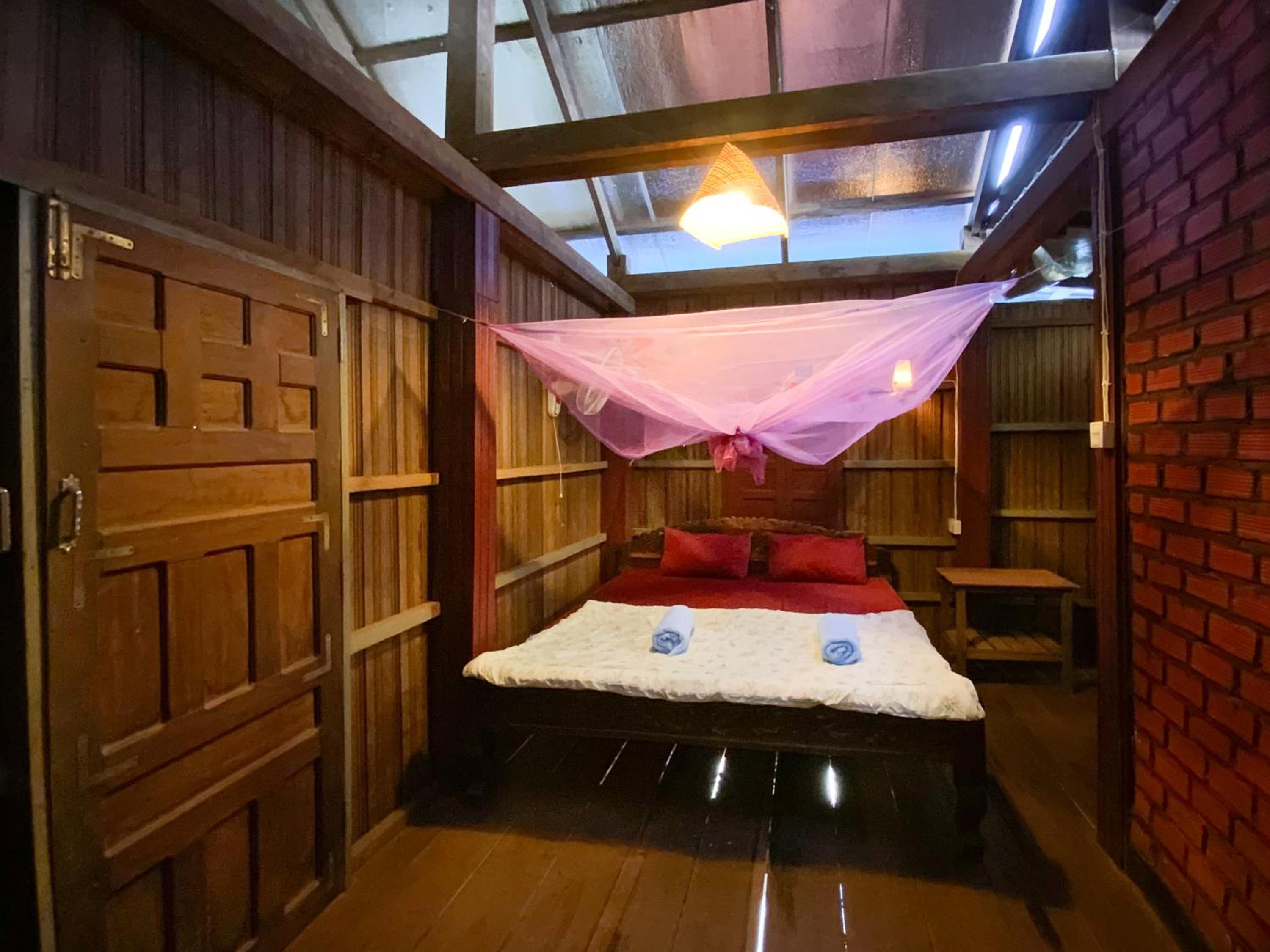 Quadruple Room With Private Bathroom photo 3