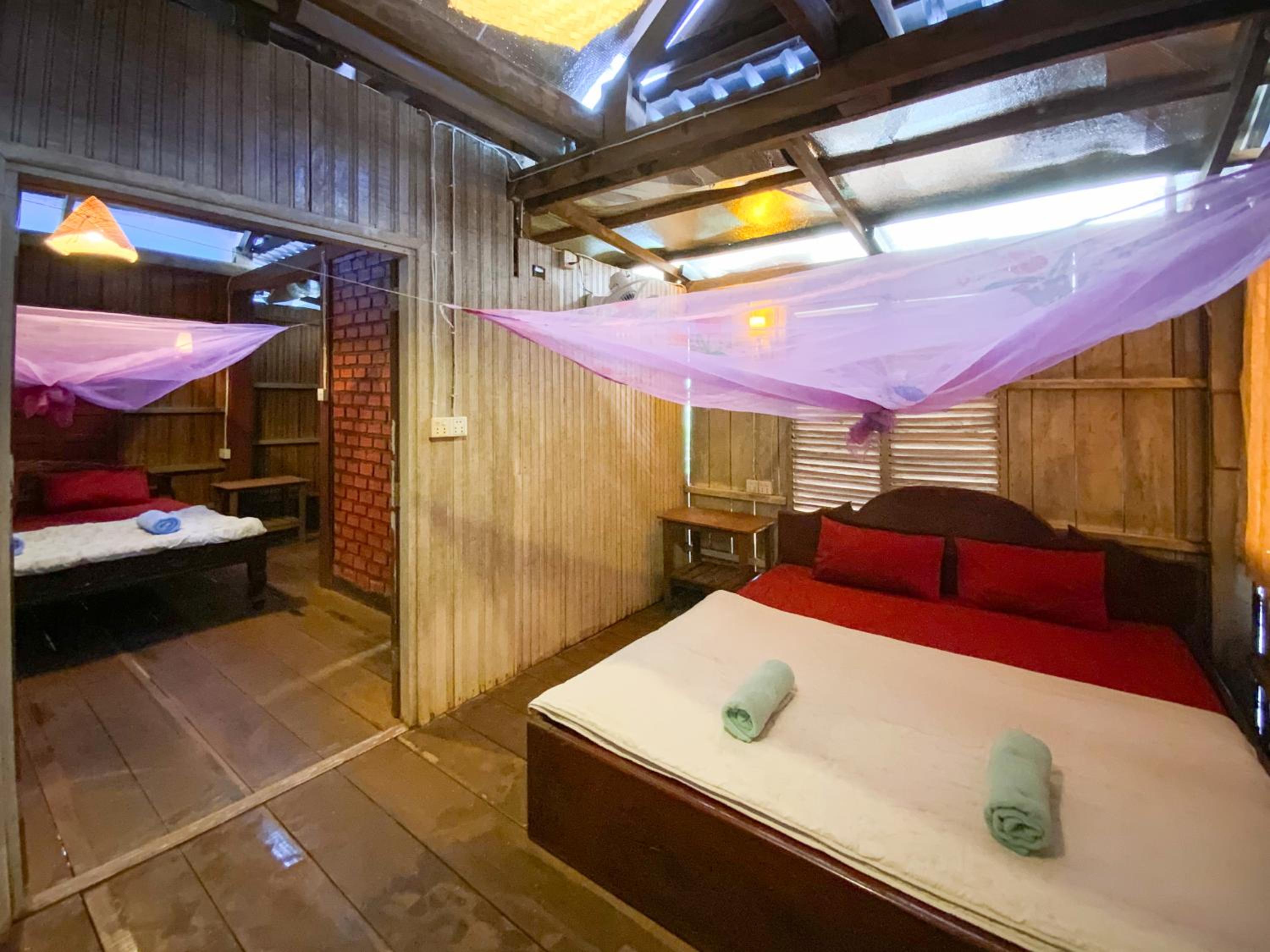 Quadruple Room With Private Bathroom photo 2