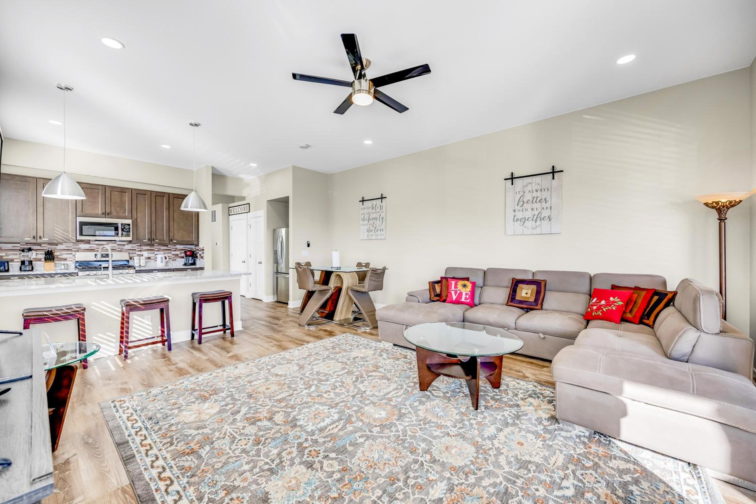 Three-Bedroom House photo 2