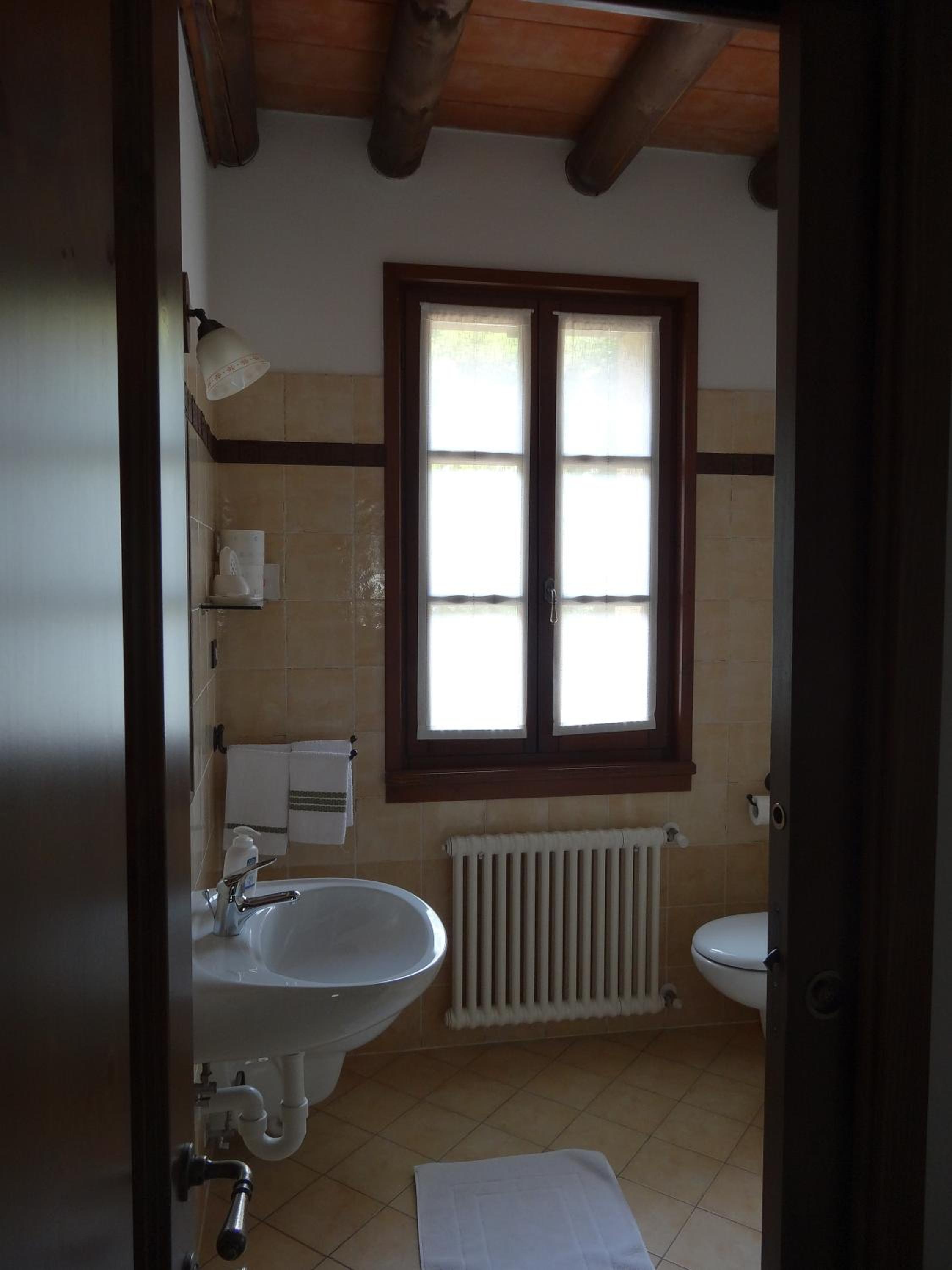 Large Double Room photo 3
