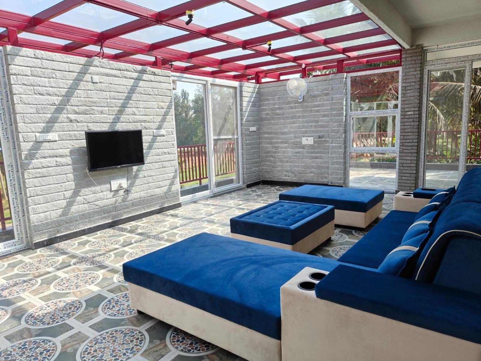 One-Bedroom House photo 1