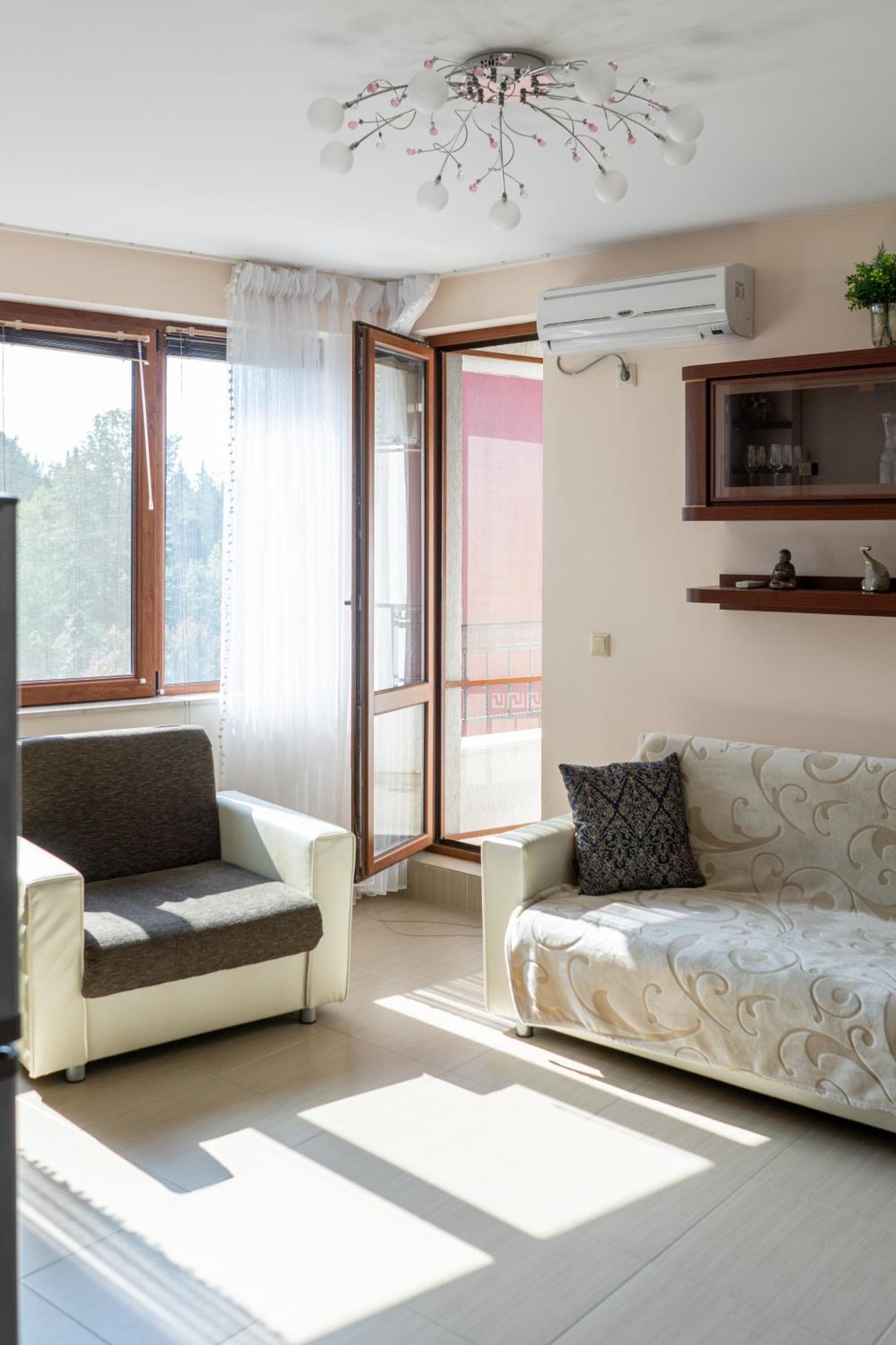 Apartment with Balcony photo 1