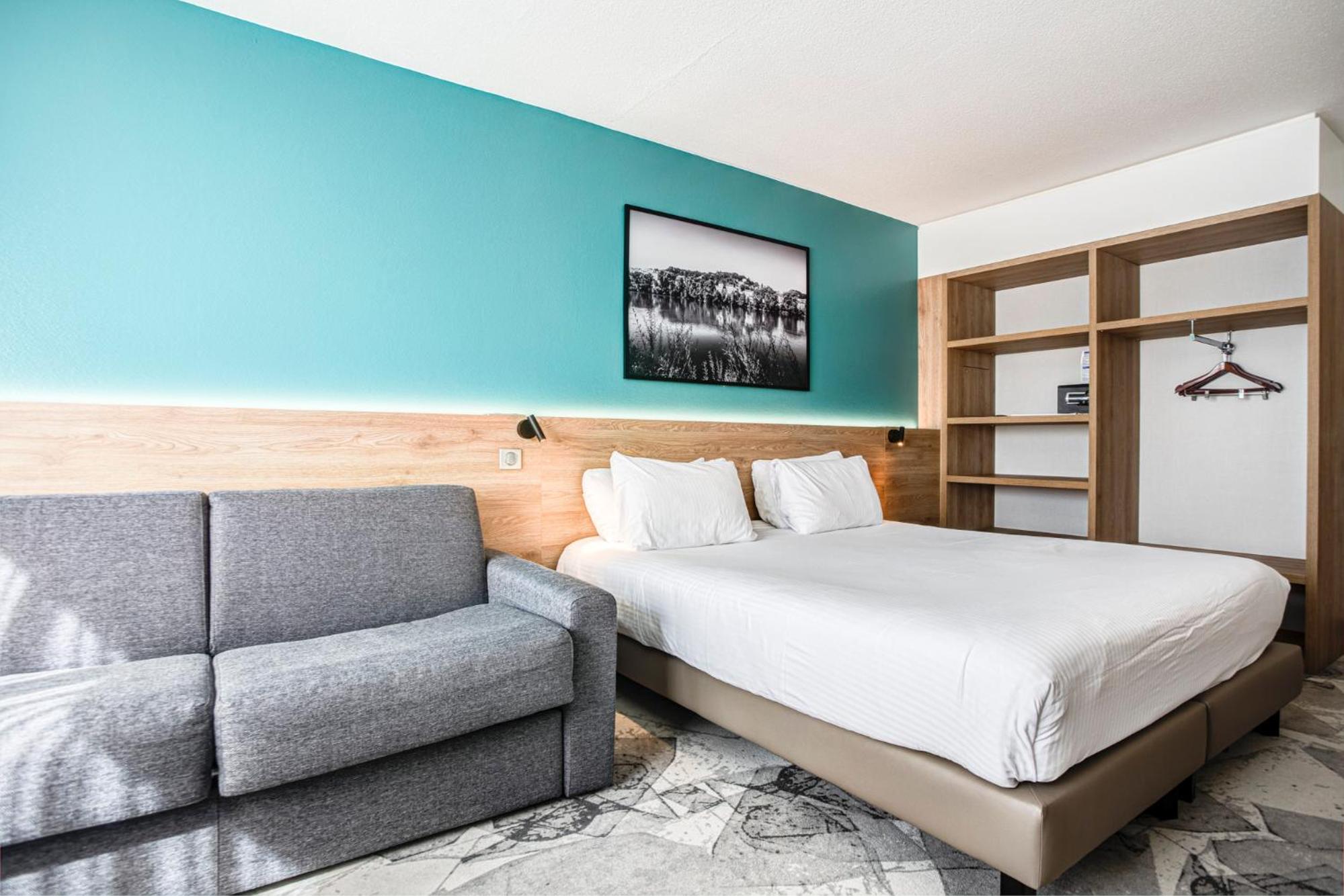 Executive Room - Photo 1