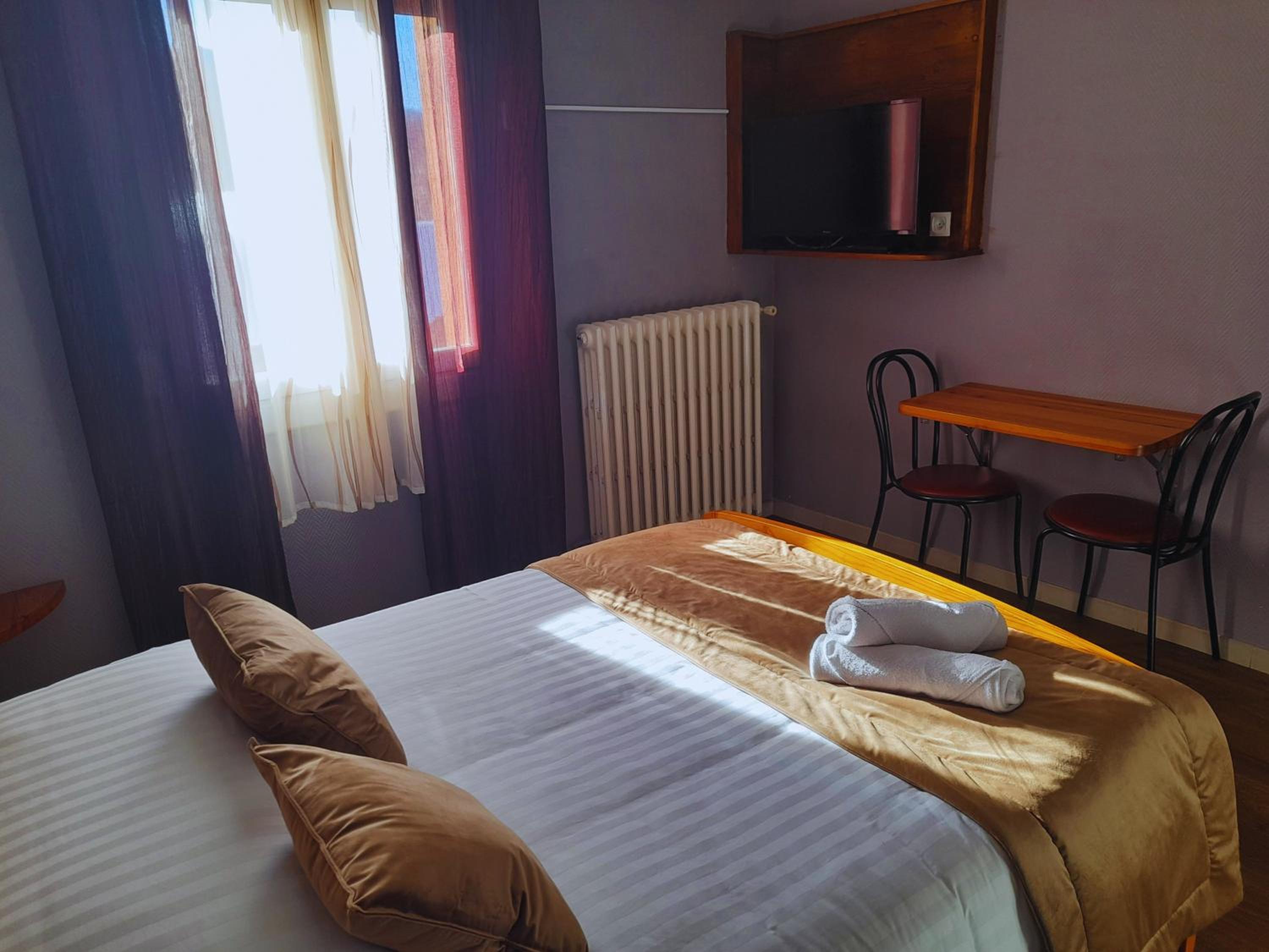 Double Room - Photo 4
