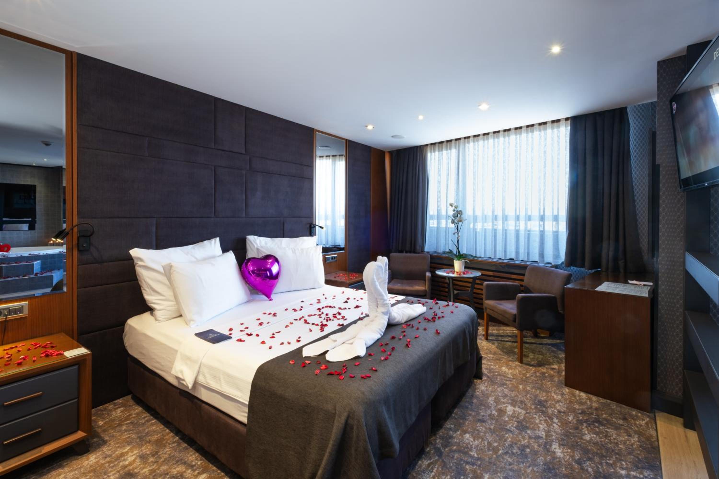 Junior Suite with Terrace - Photo 5