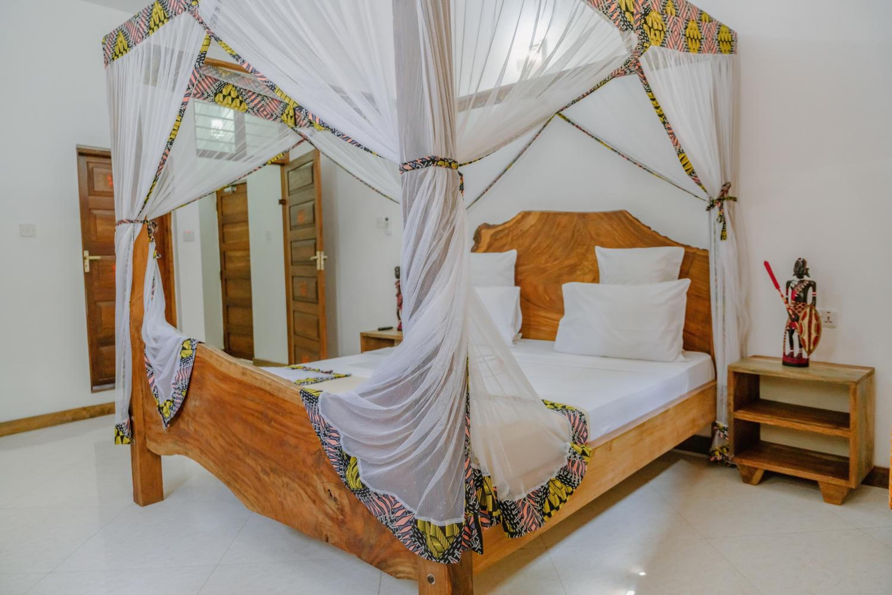 Deluxe Double Room - Photo 16