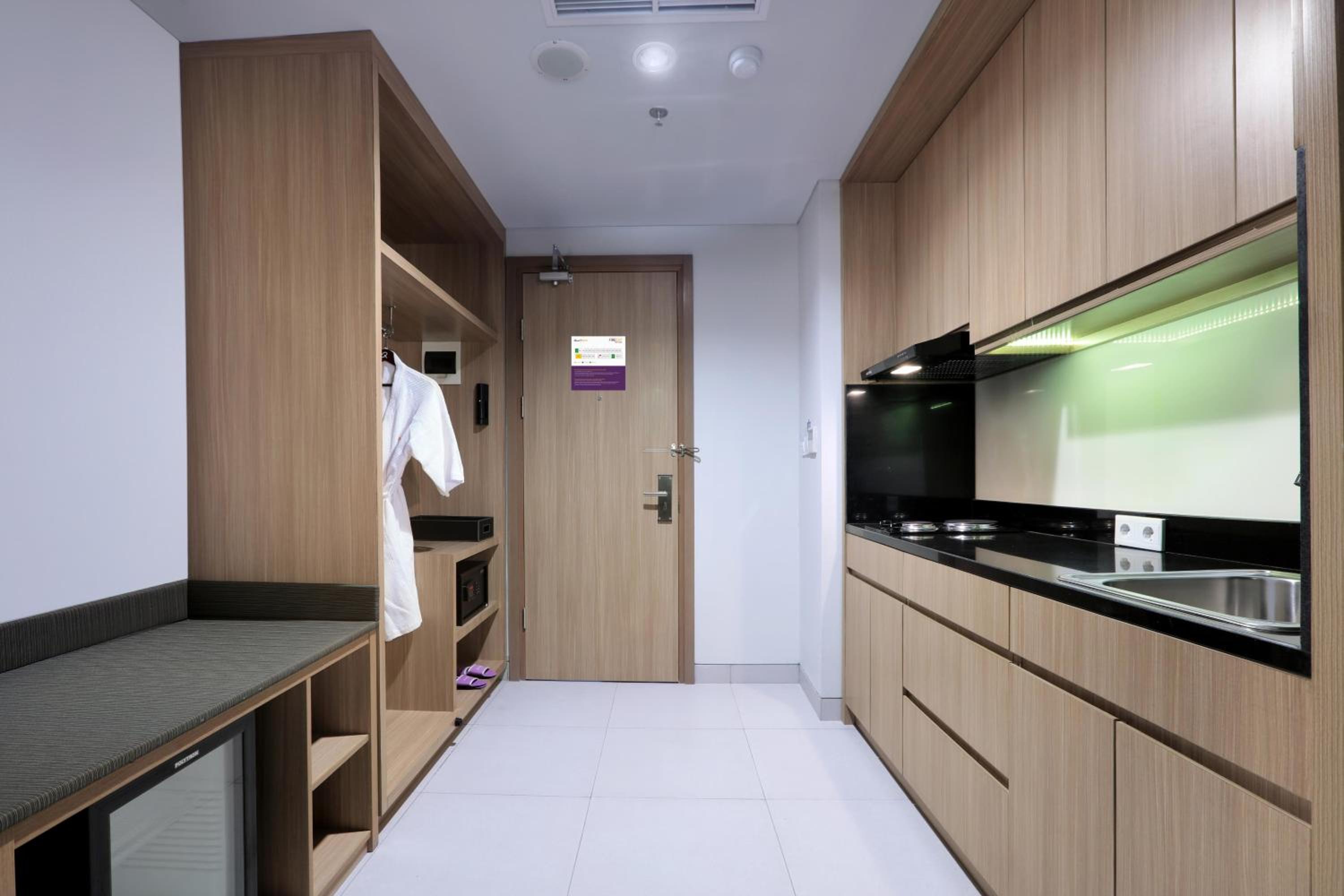Suite - Photo 2