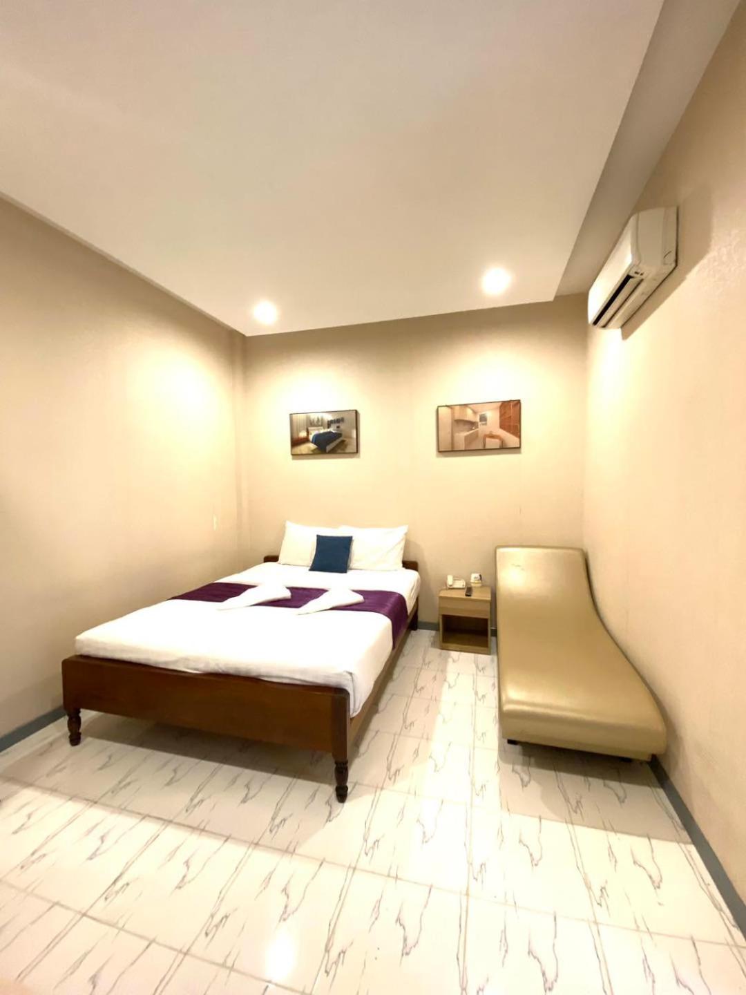 Two-Bedroom Apartment - Photo 4