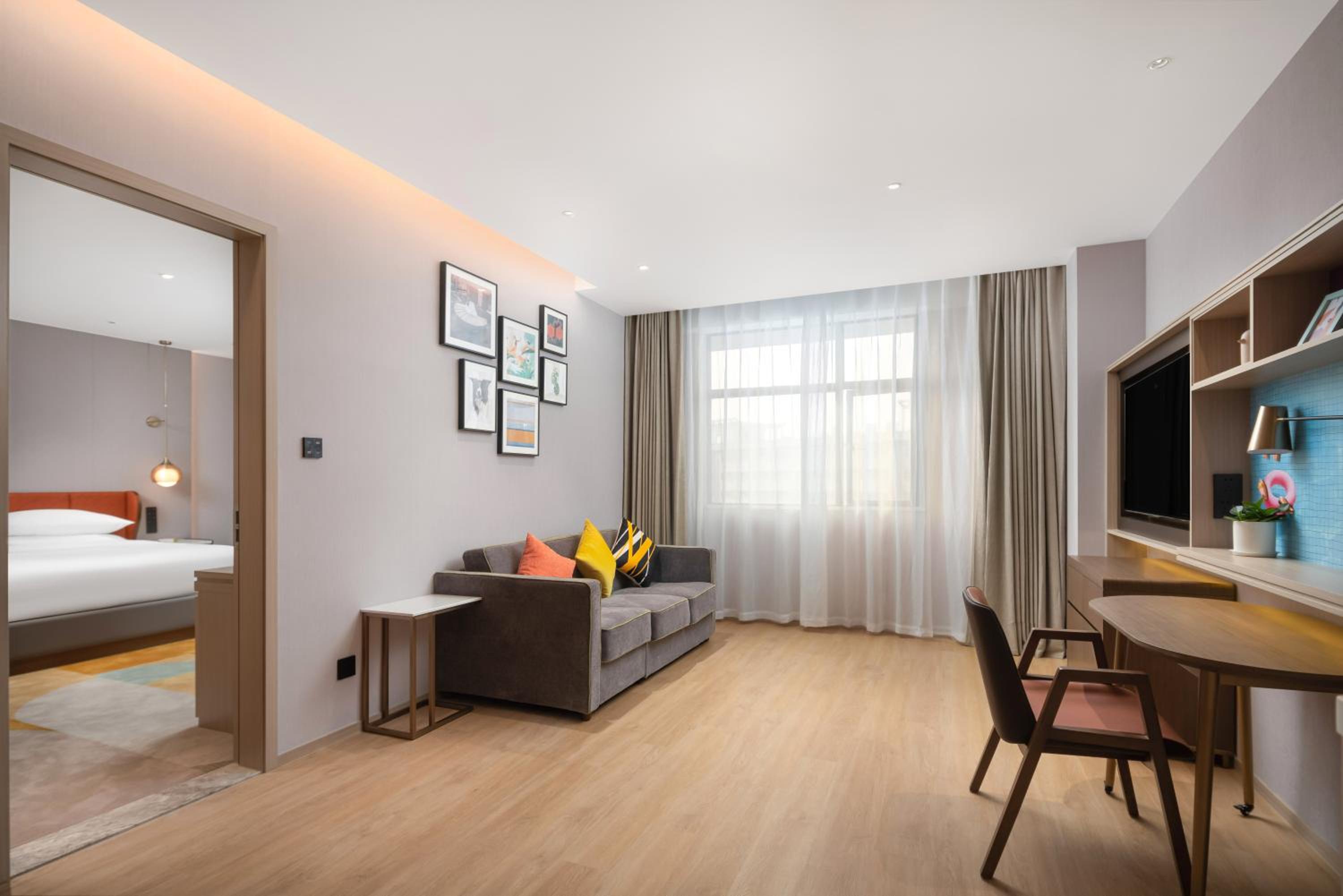 Deluxe Suite