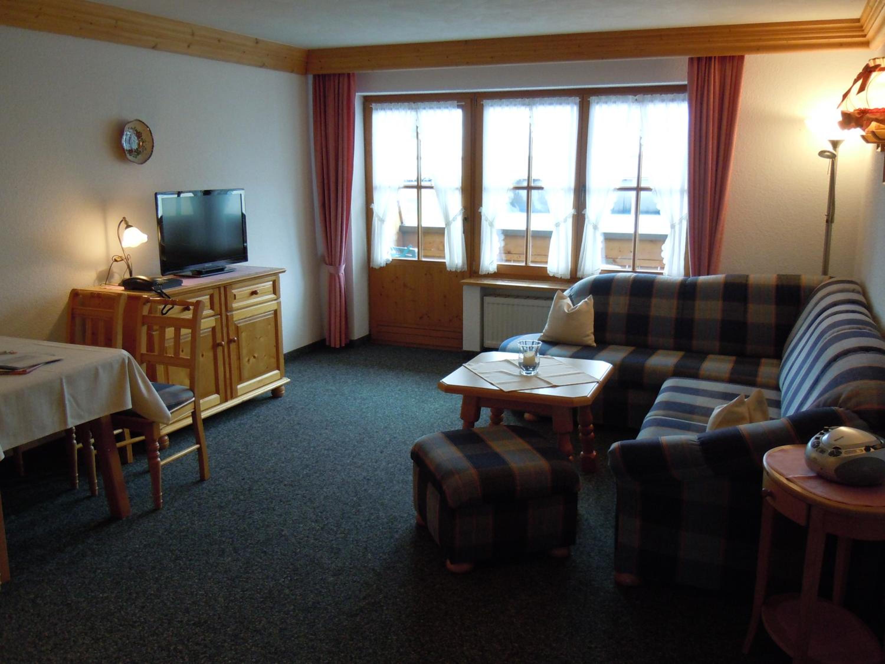 One-Bedroom Apartment with Balcony photo 3