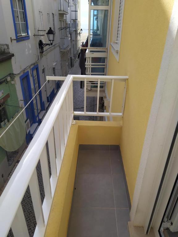 Apartment with Balcony - Photo 37