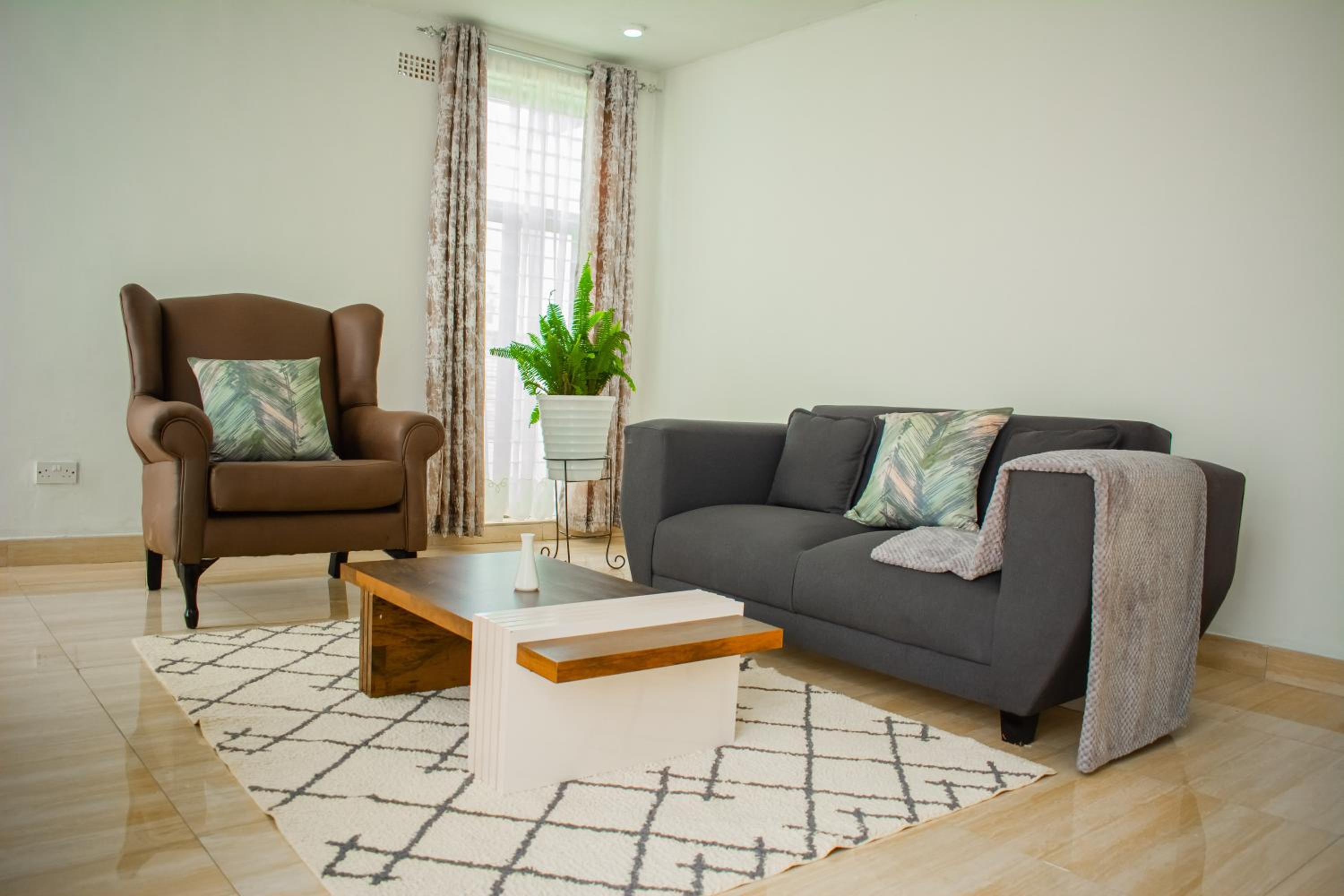Three-Bedroom Apartment photo 2