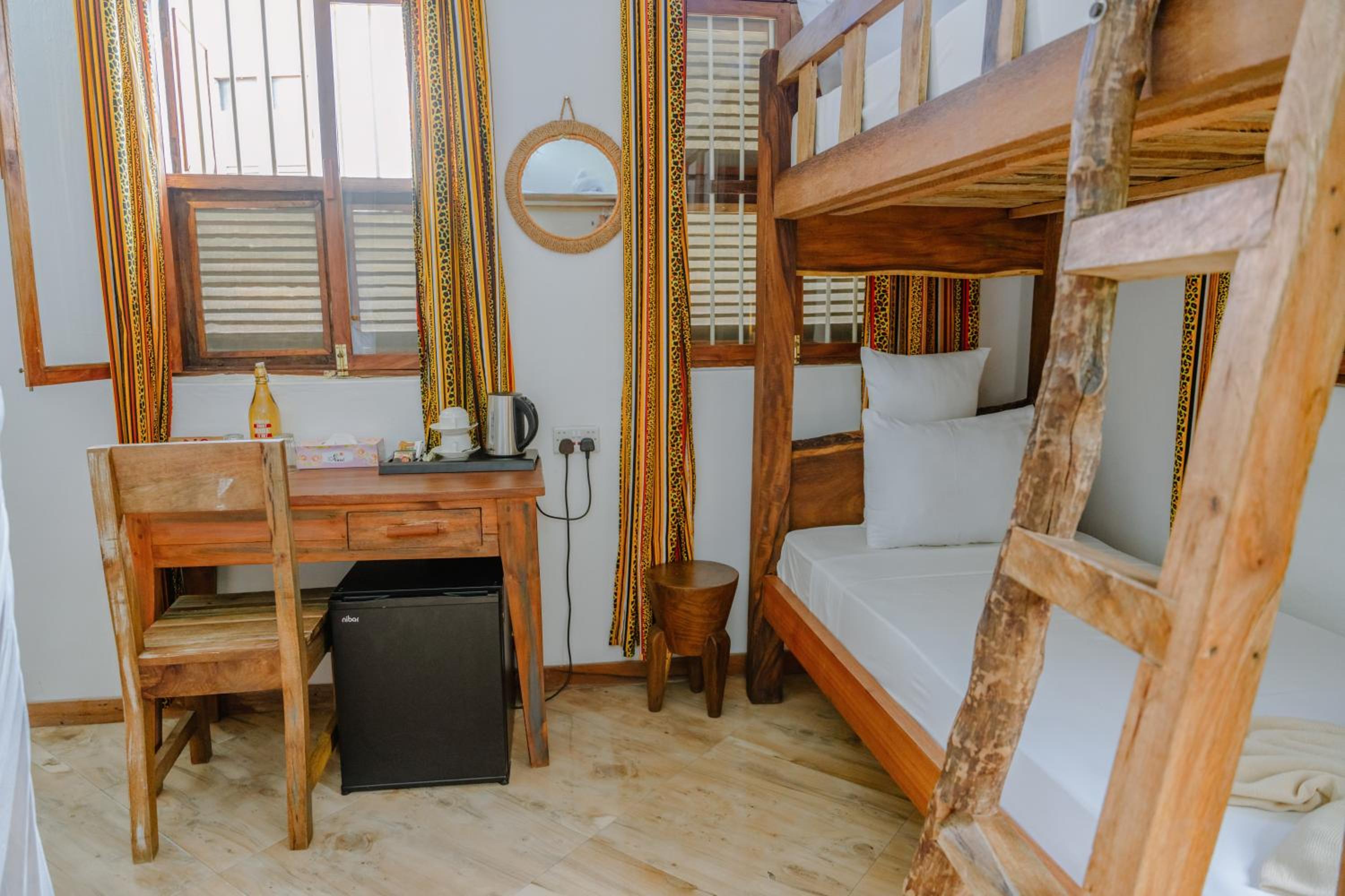 Deluxe Family Room - Photo 8
