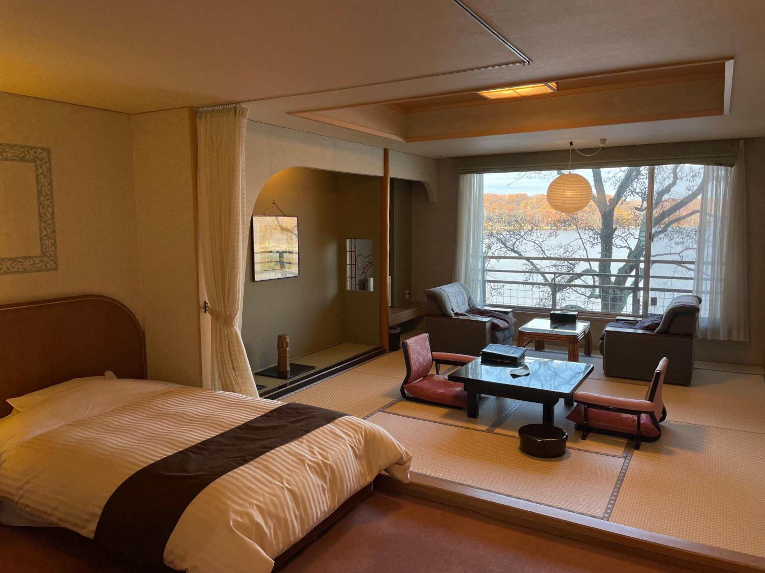 Room with Tatami Area and Lake View - Non-Smoking photo 2