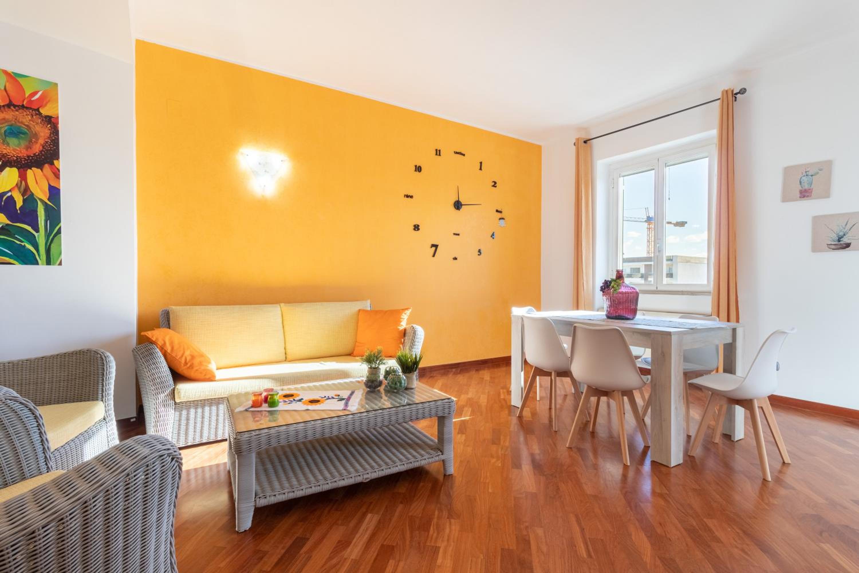 Two-Bedroom Deluxe Apartment with Balcony photo 1