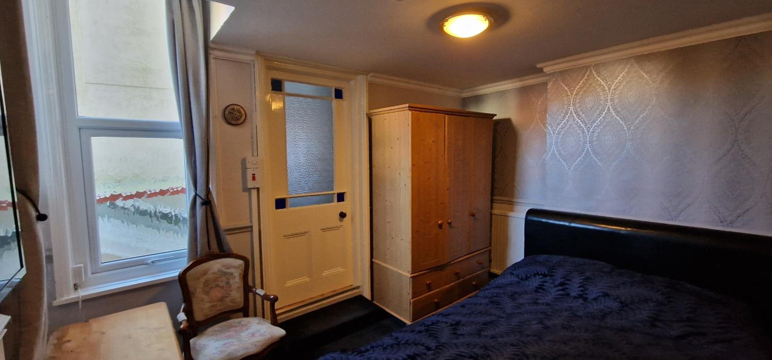 Deluxe Double Room with Shower photo 3