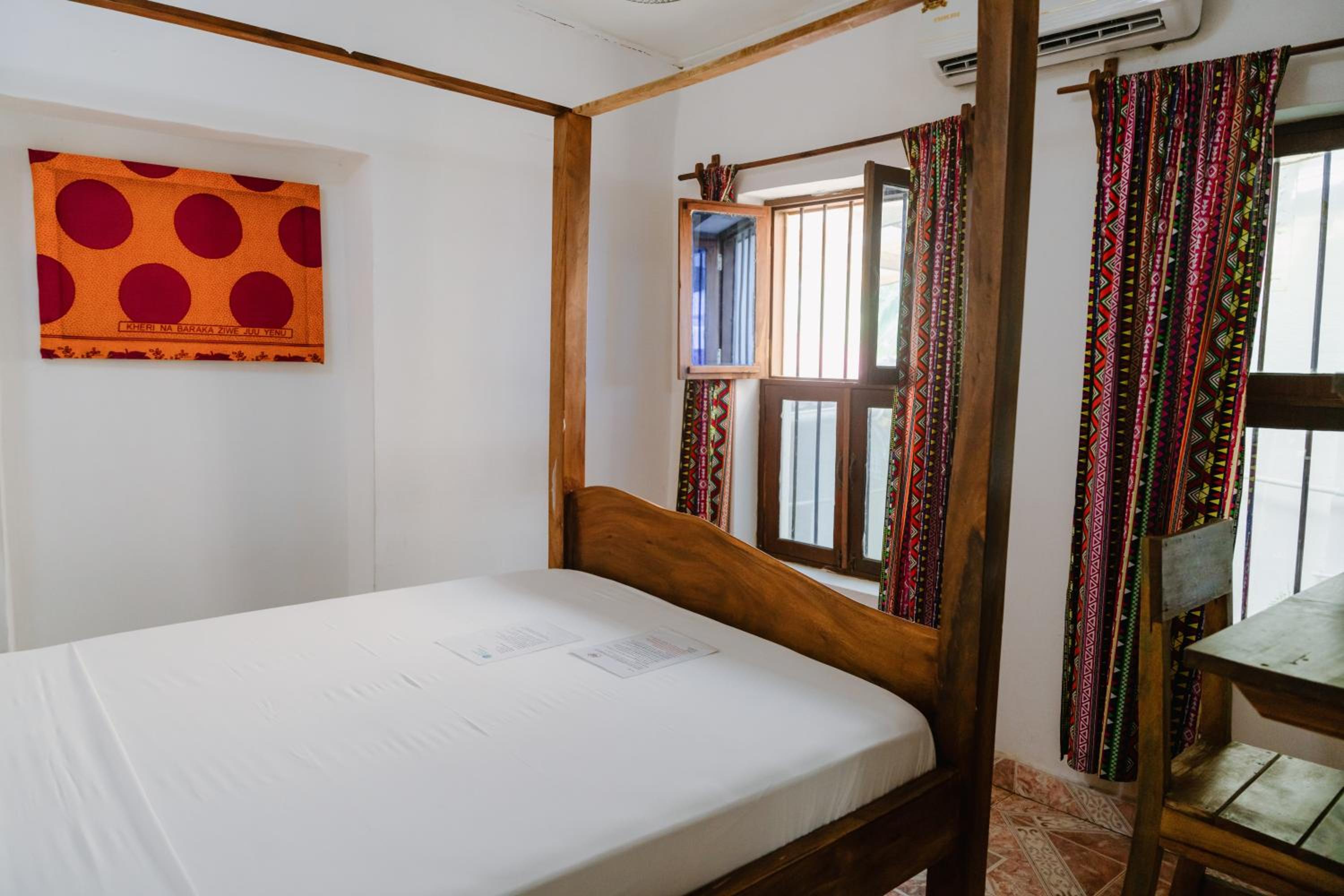 Double Room with Private Bathroom - Photo 6