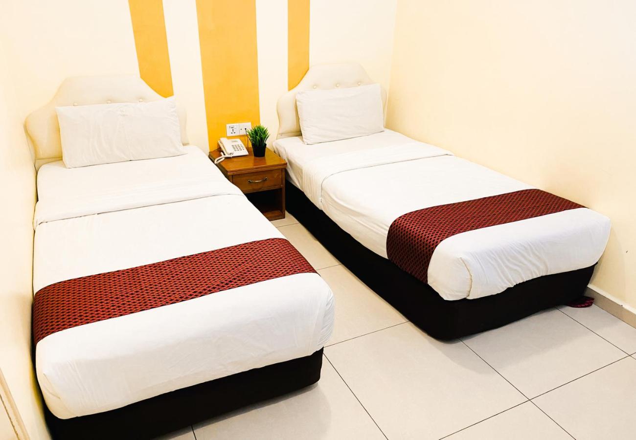 Small Twin Room photo 2