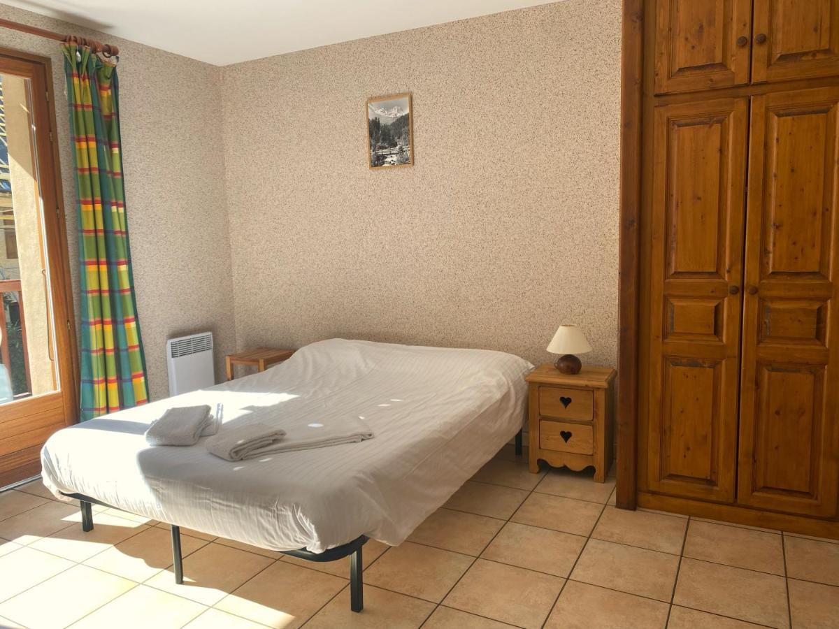Studio Apartment photo 2