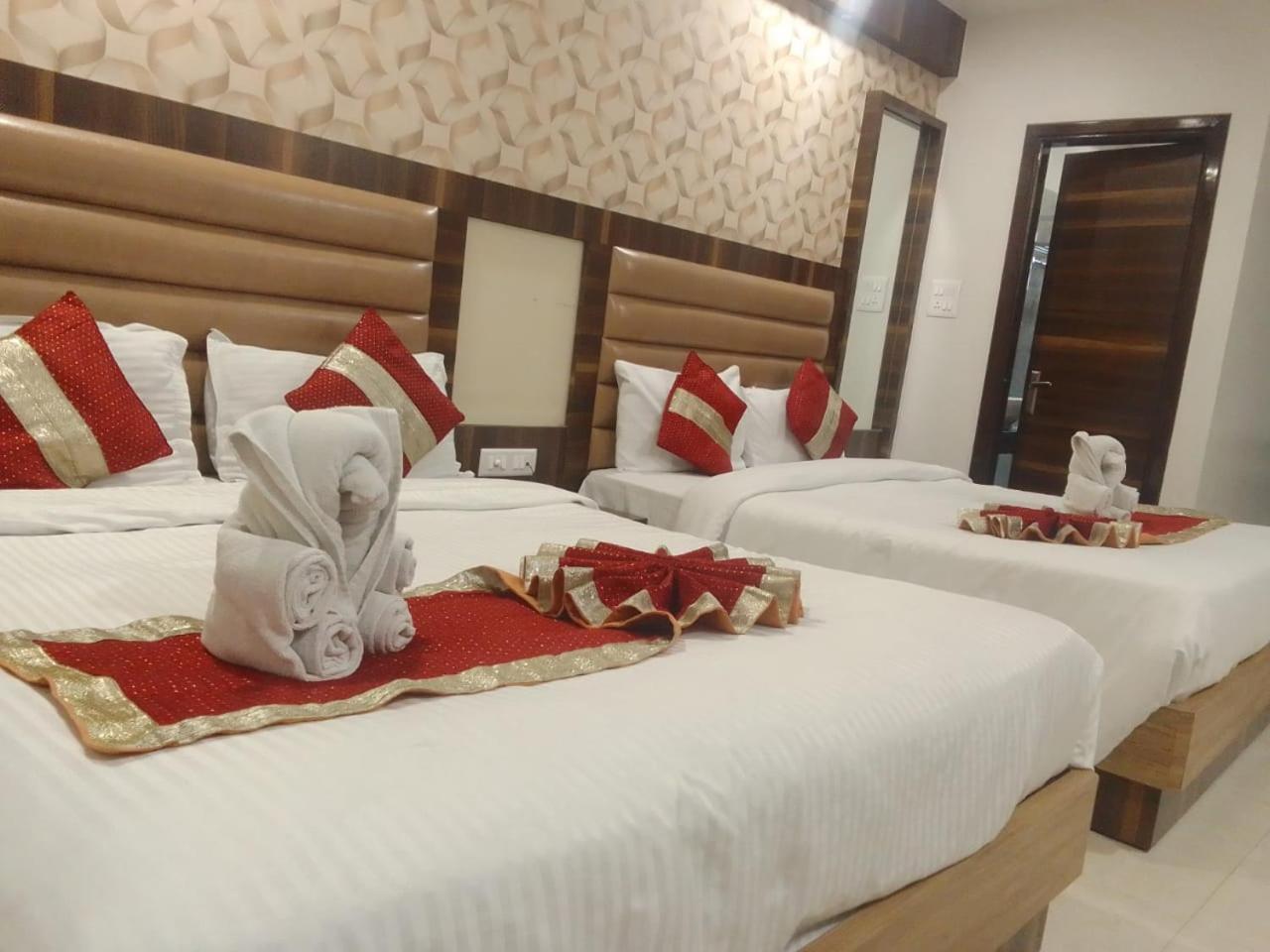 Deluxe Family Suite - Photo 6