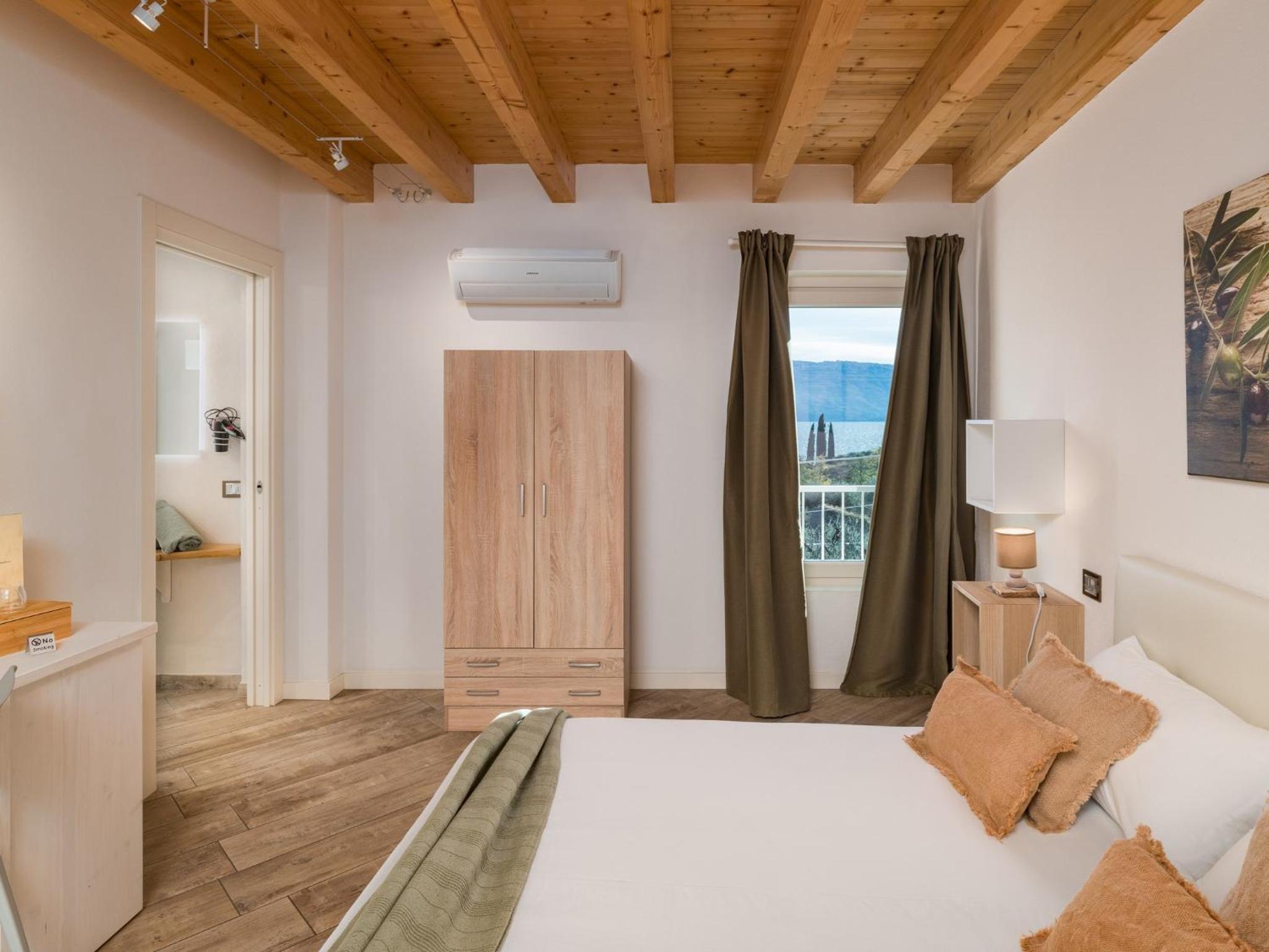Double Room with Lake View