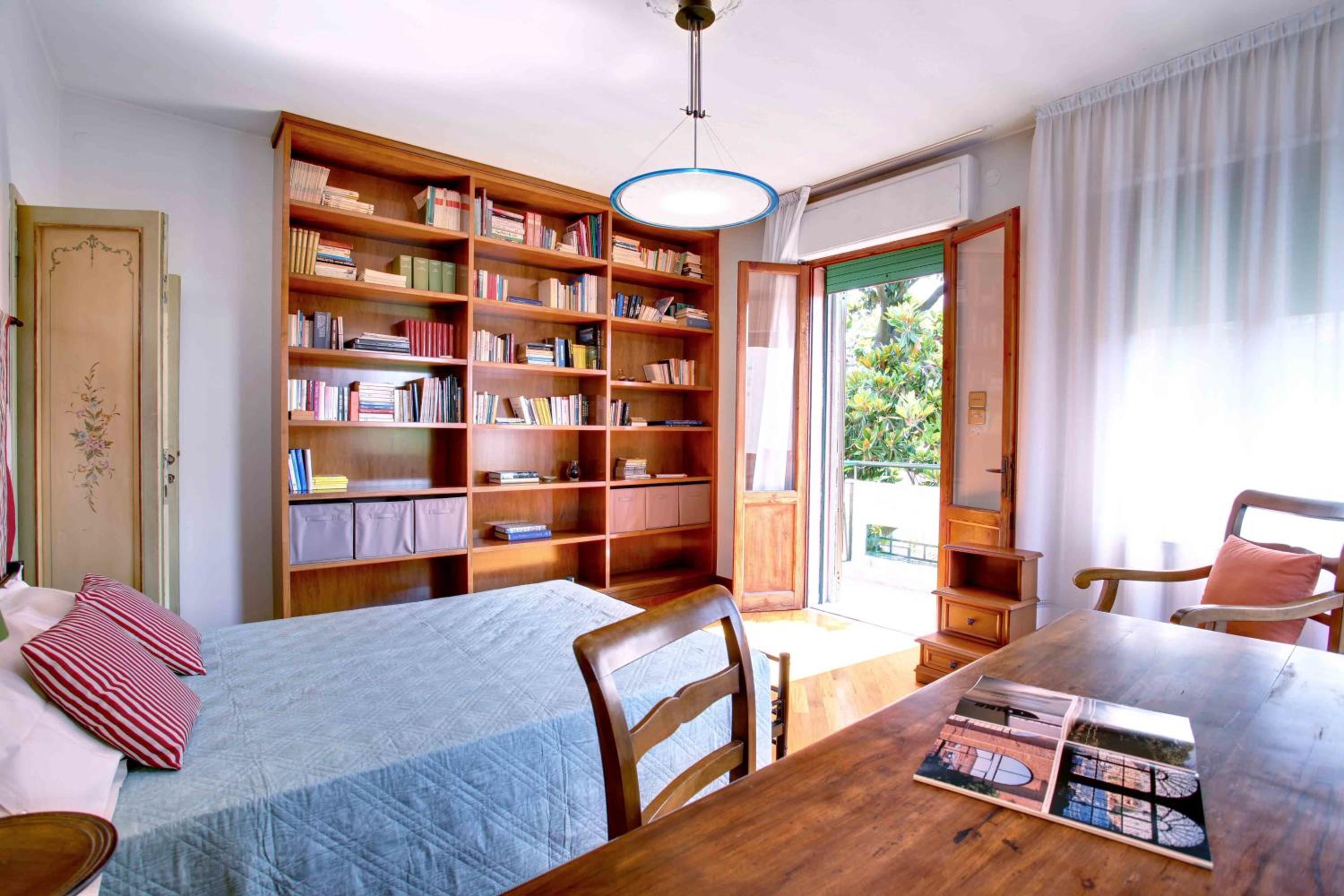Three-Bedroom House photo 2