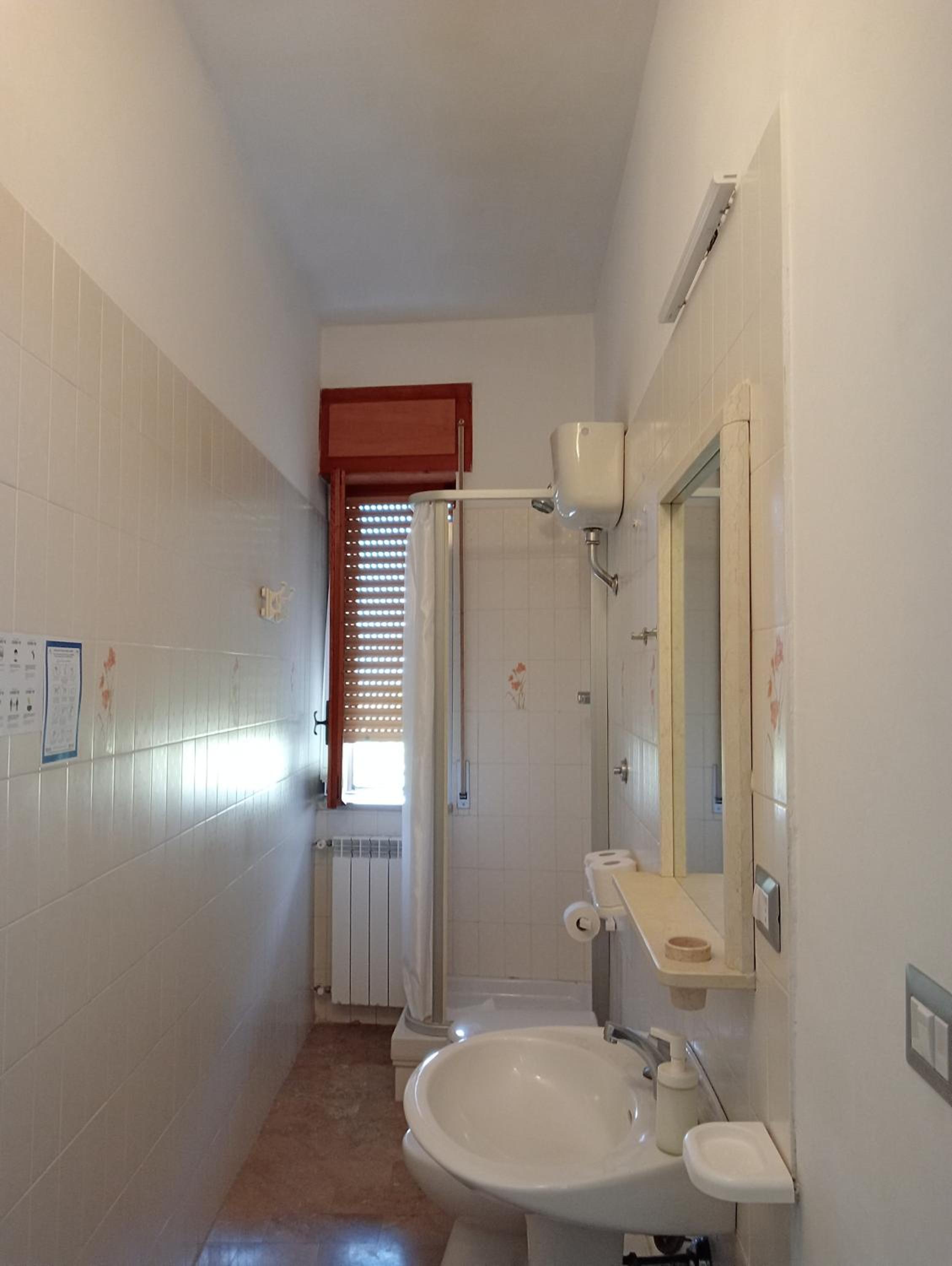 Two-Bedroom Apartment with Balcony photo 3