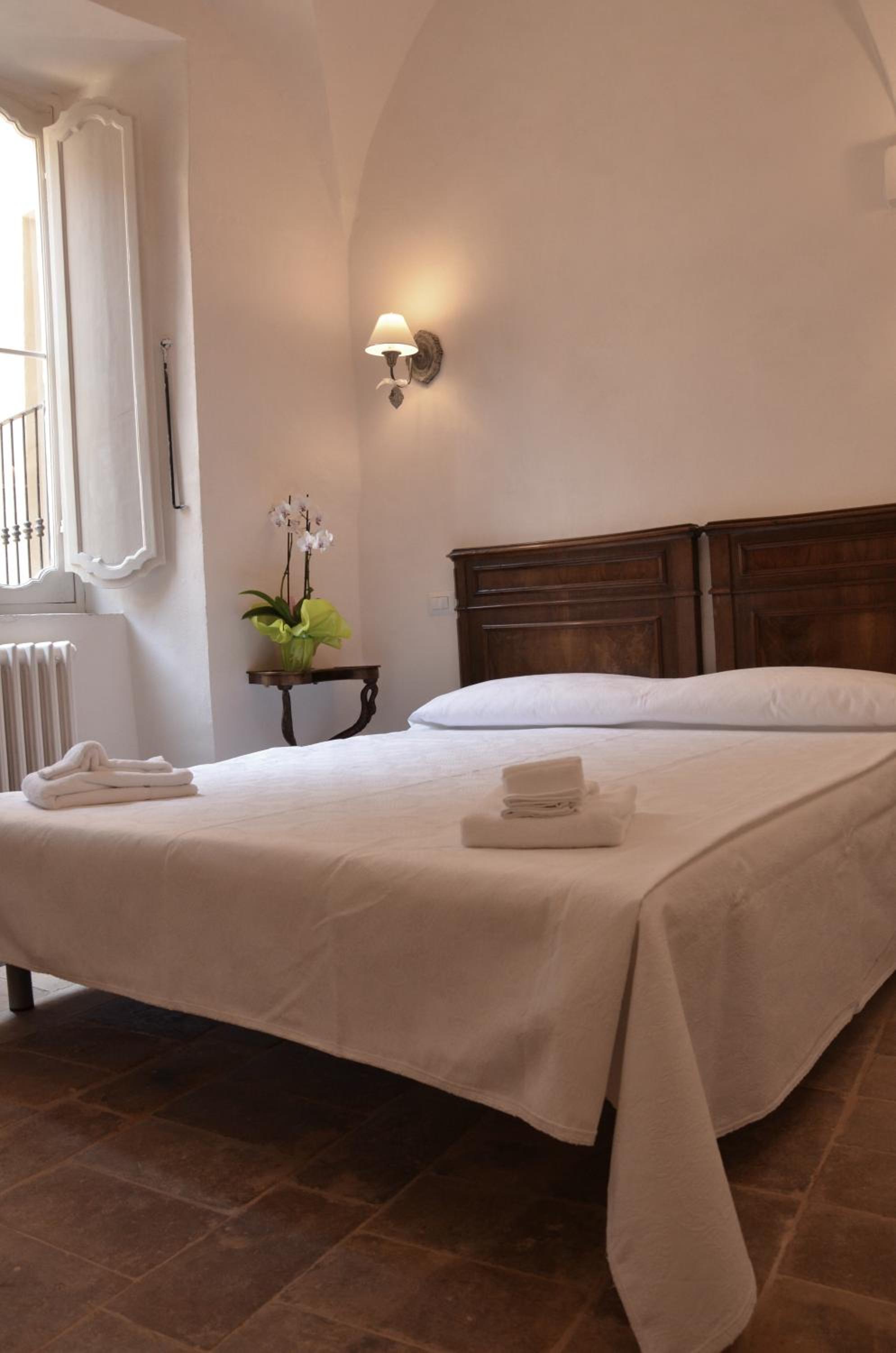 Economy Double Room photo 1